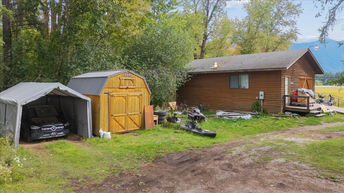 500 River Road Property Photo 6