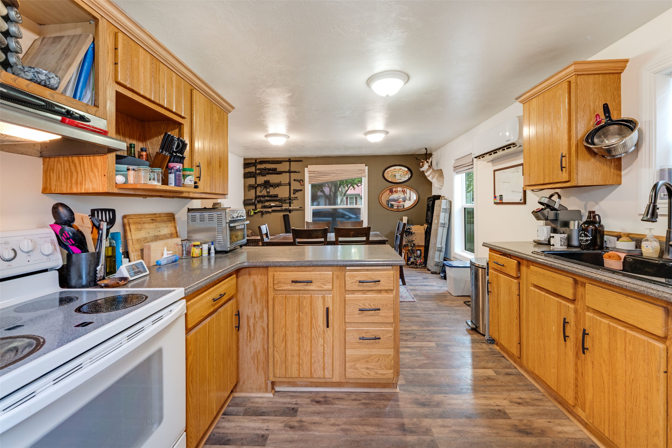 811 6th Avenue W Property Photo 13