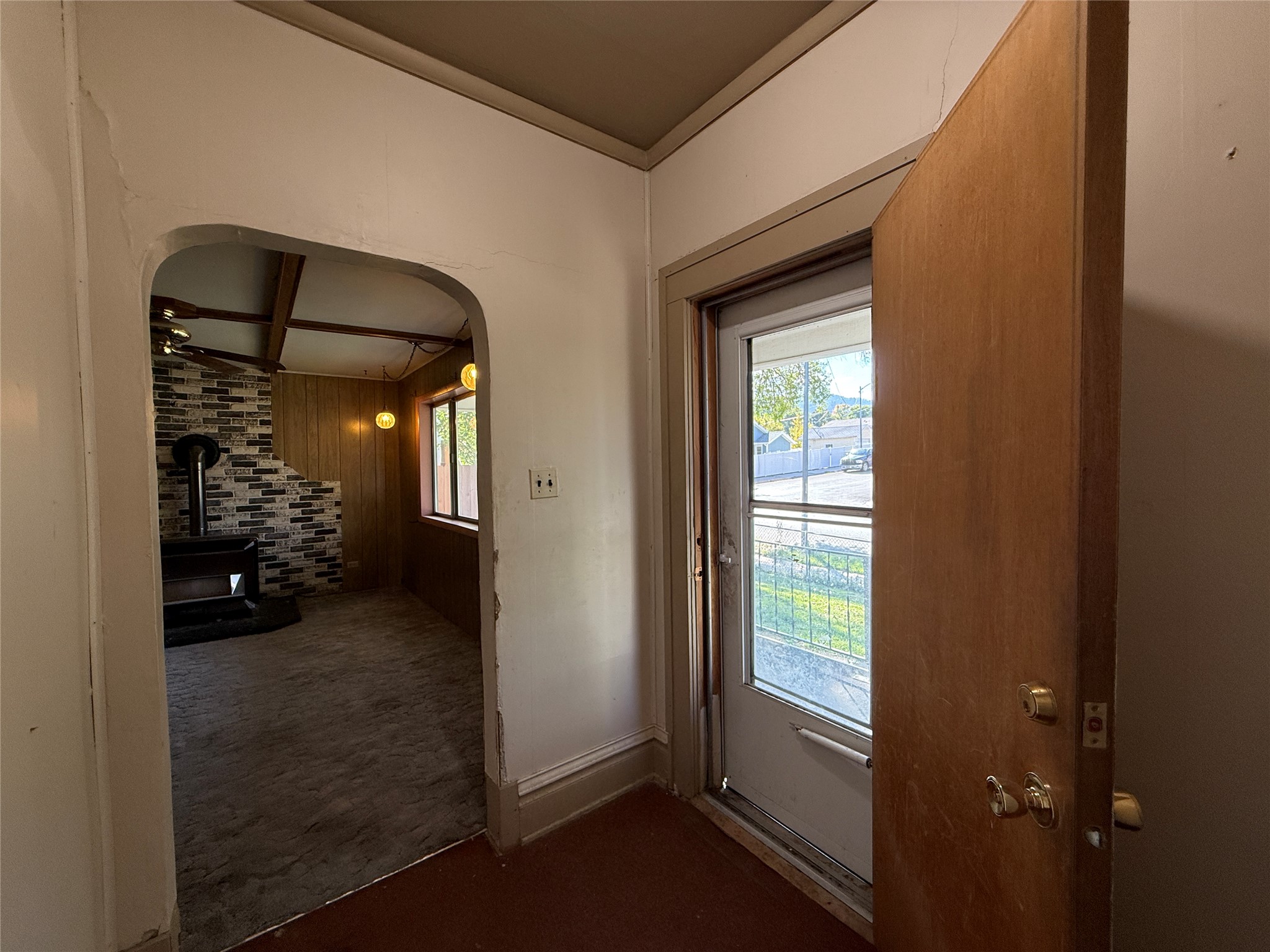554 E Broadway Street Property Photo 3