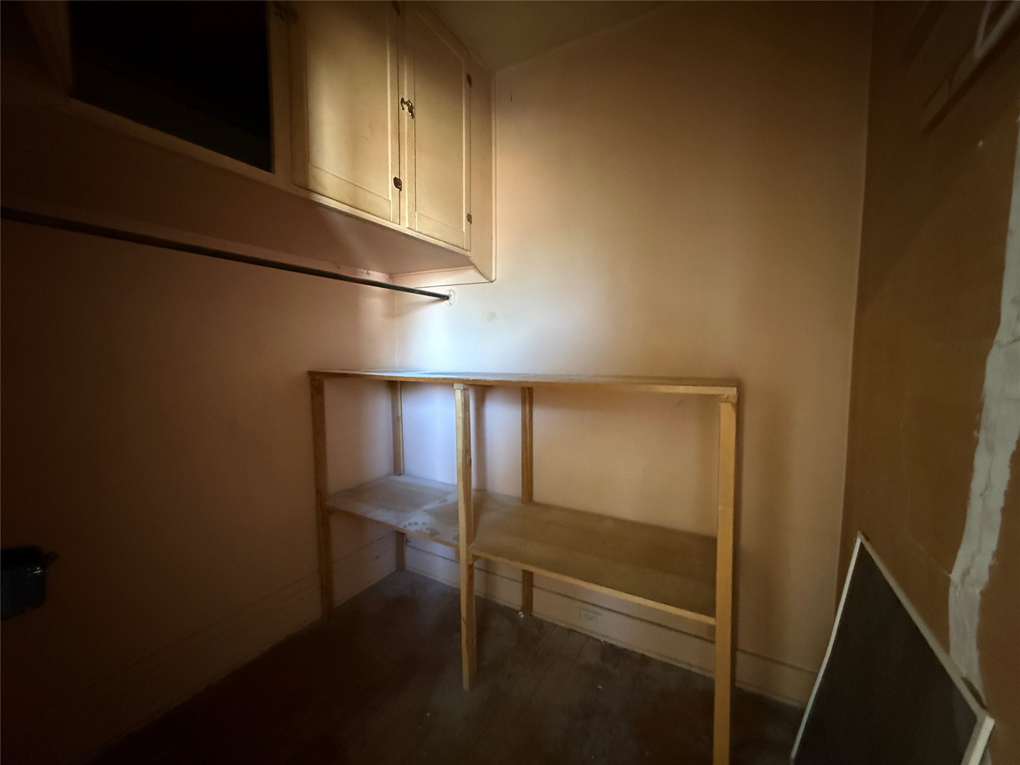 554 E Broadway Street Property Photo 15