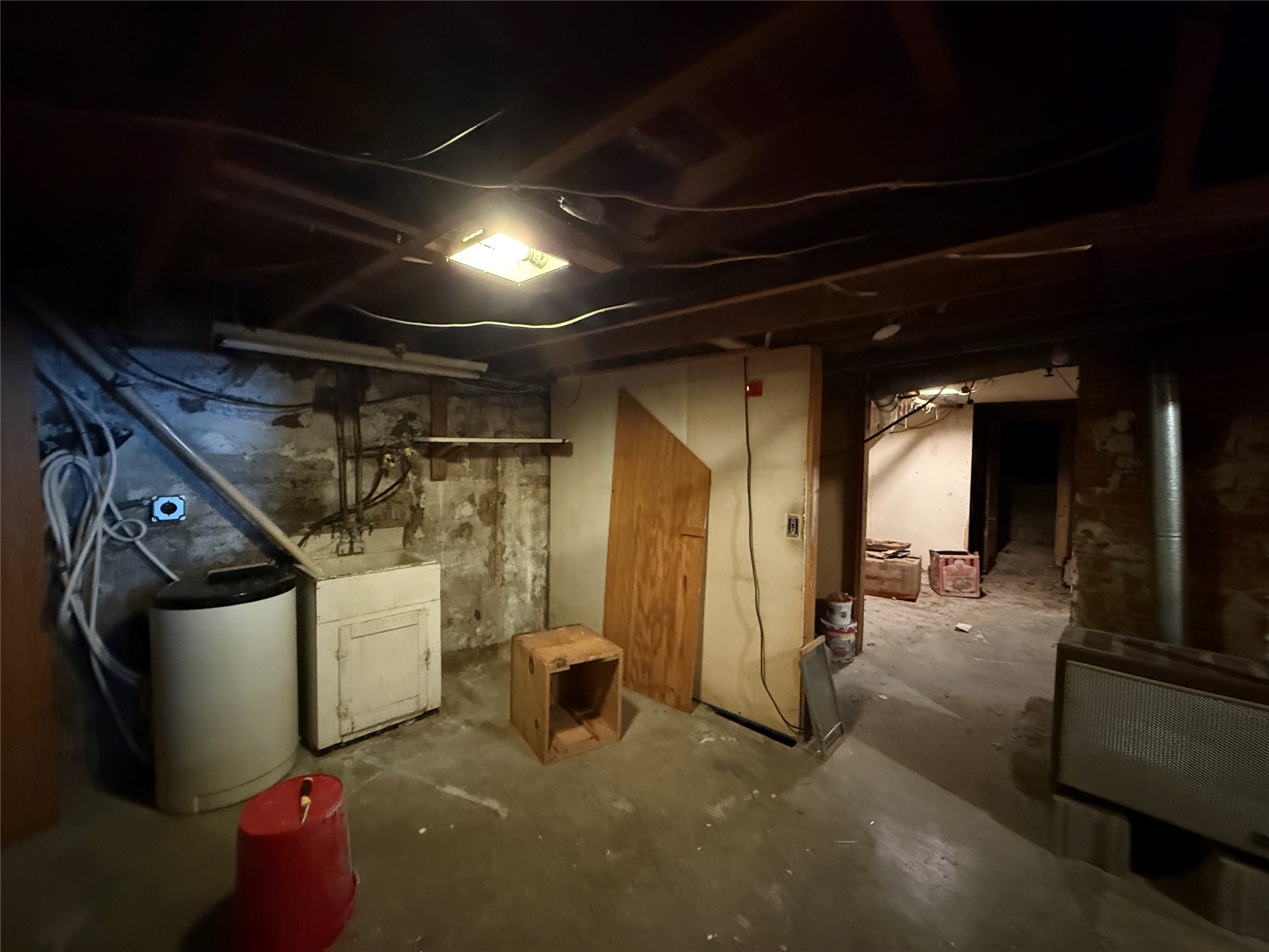 554 E Broadway Street Property Photo 25