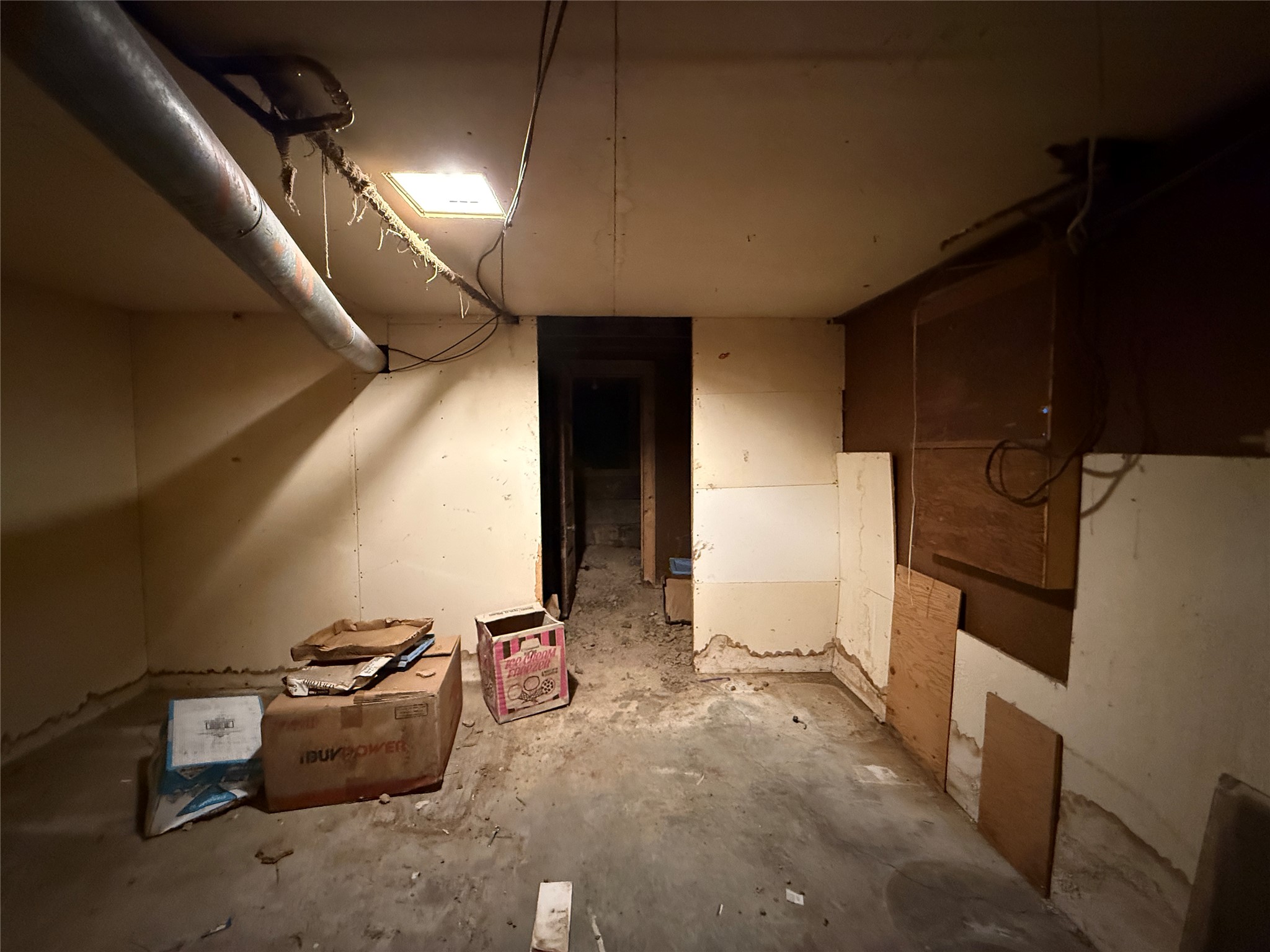 554 E Broadway Street Property Photo 29