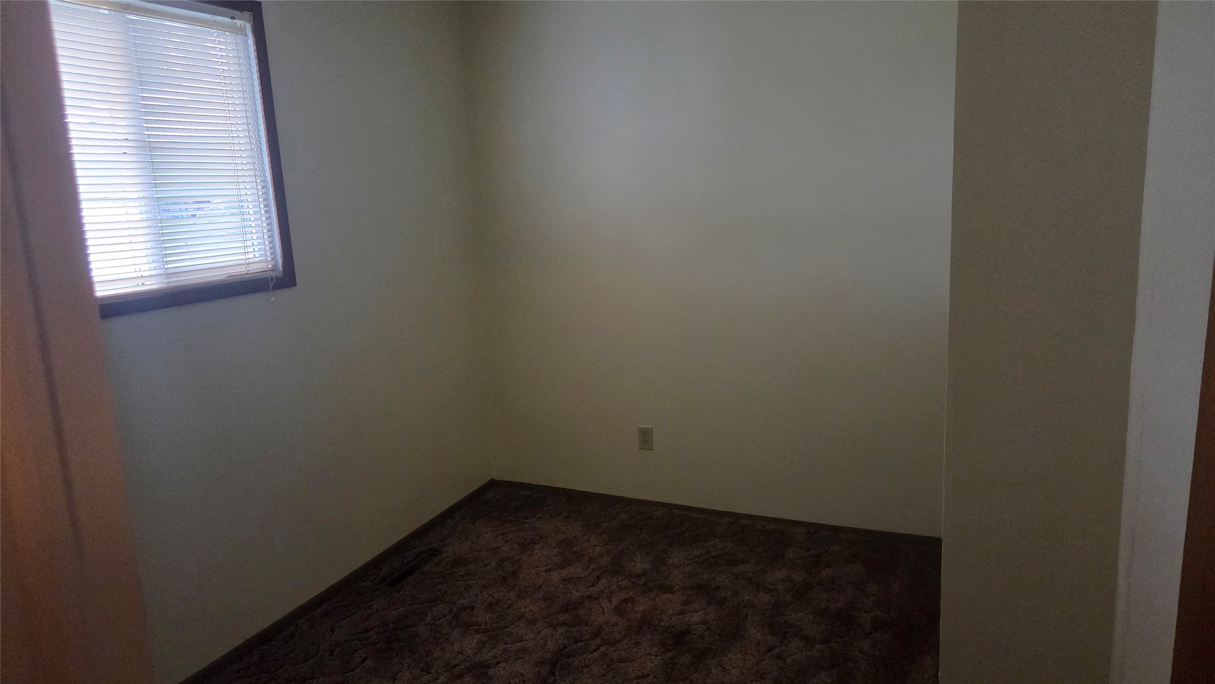 36 Willow Drive Property Photo 8