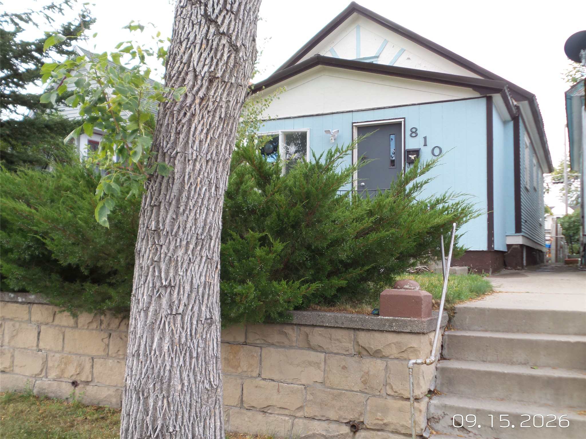 810 8th Avenue N Property Photo 1