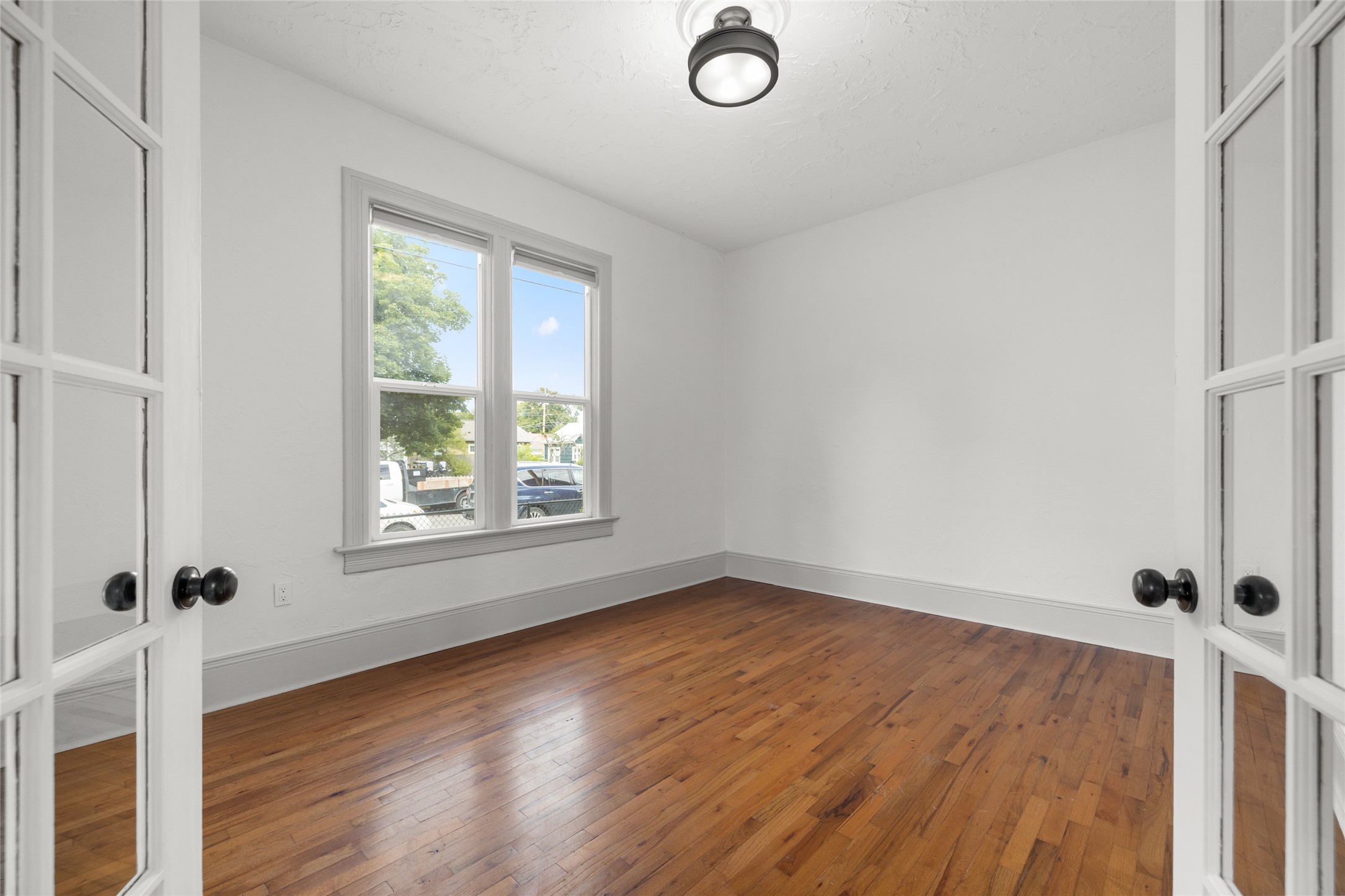 303 5th Avenue W Property Photo 11
