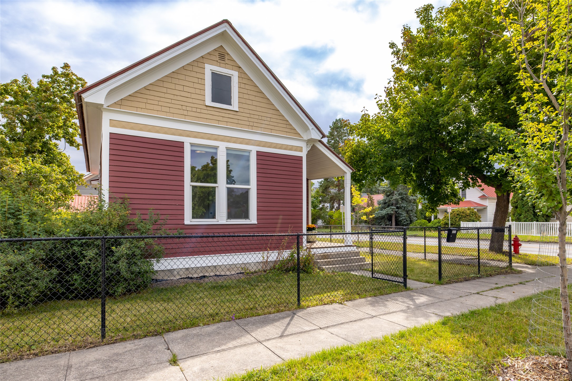 303 5th Avenue W Property Photo 29