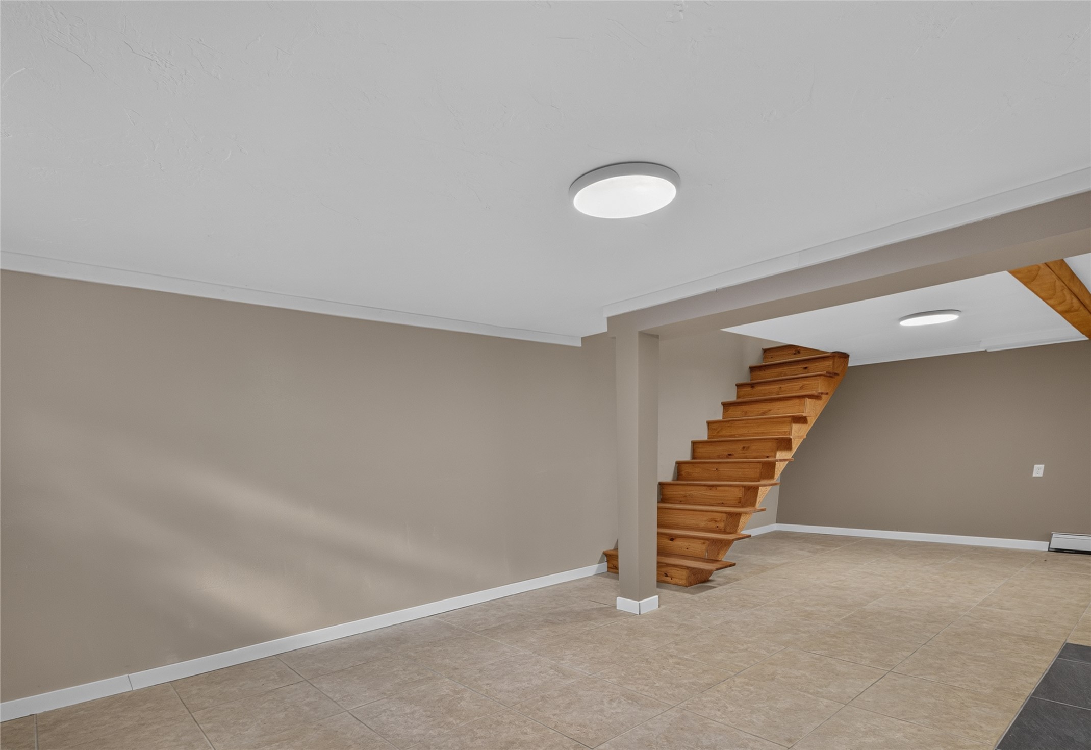 1439 E Broadway Street Property Photo 29