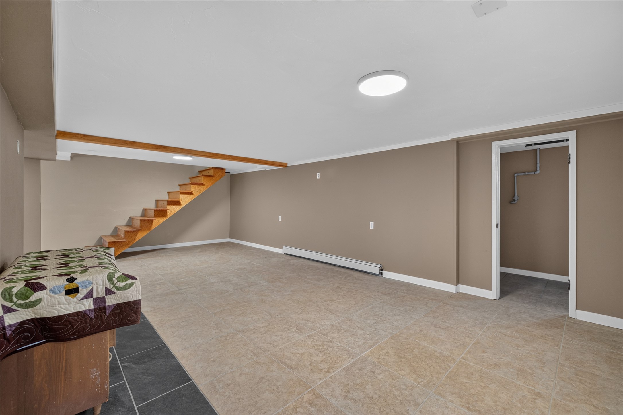 1439 E Broadway Street Property Photo 32