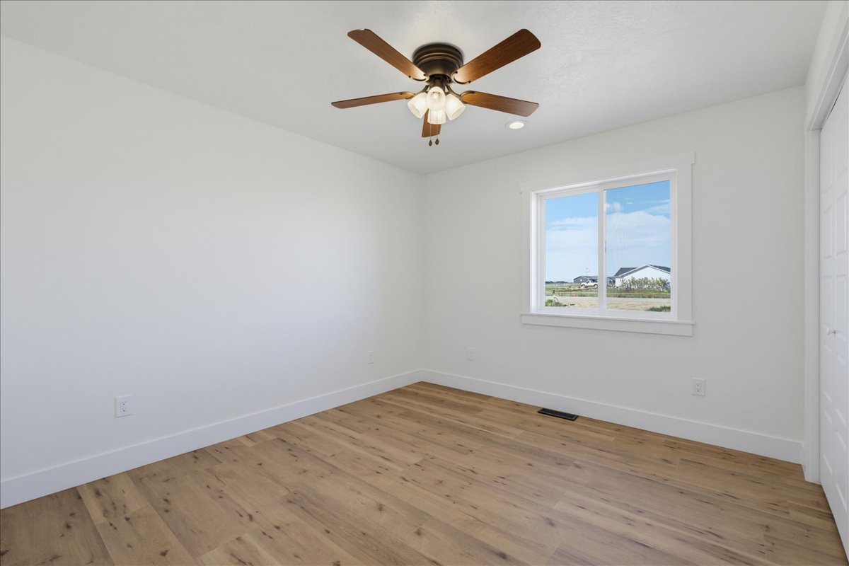 105 Leo Lane Property Photo 31