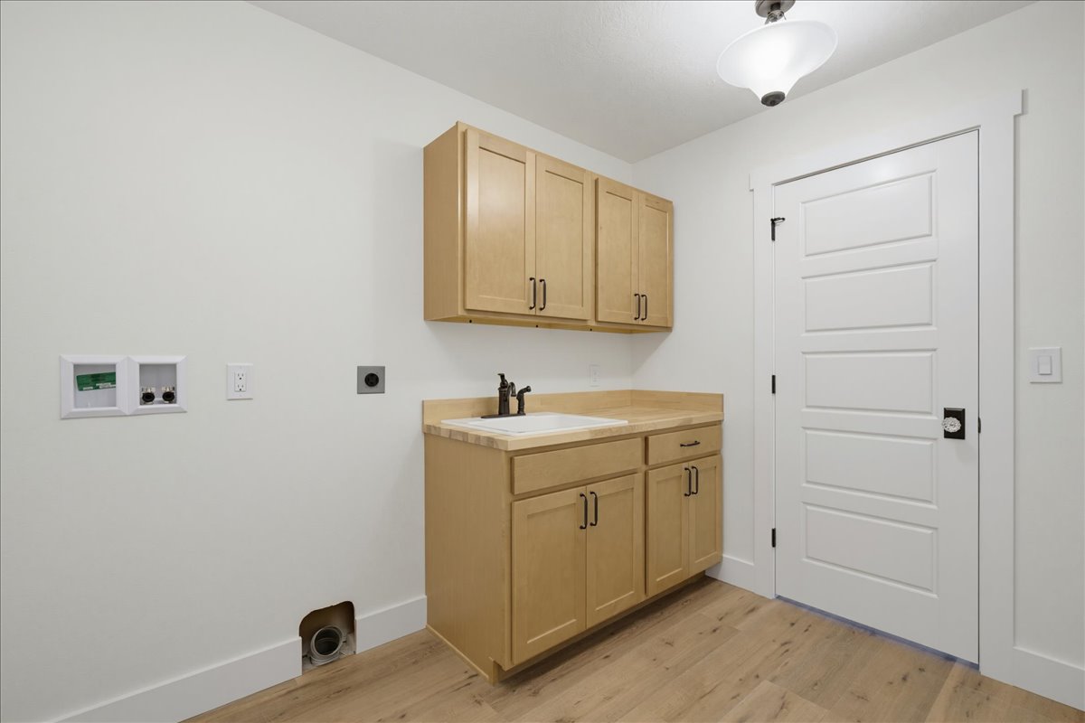 105 Leo Lane Property Photo 36