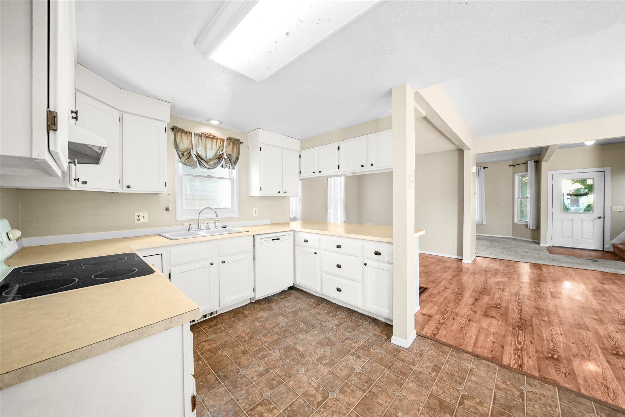 112 5th Avenue W Property Photo 10