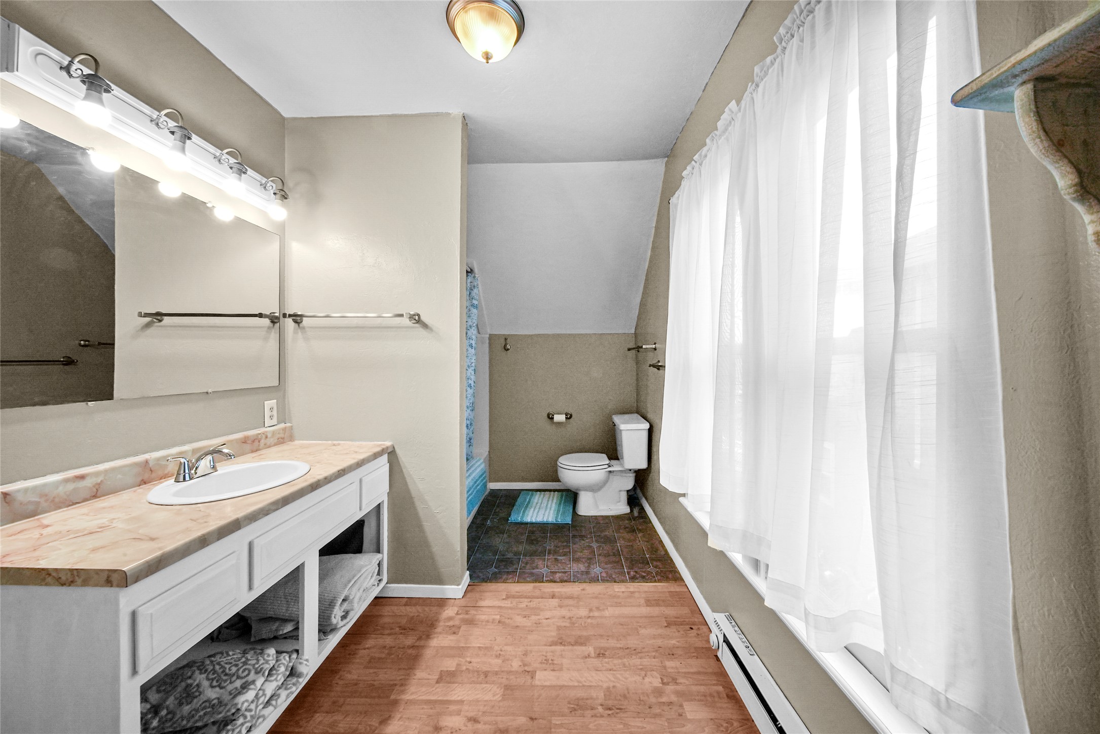 112 5th Avenue W Property Photo 18