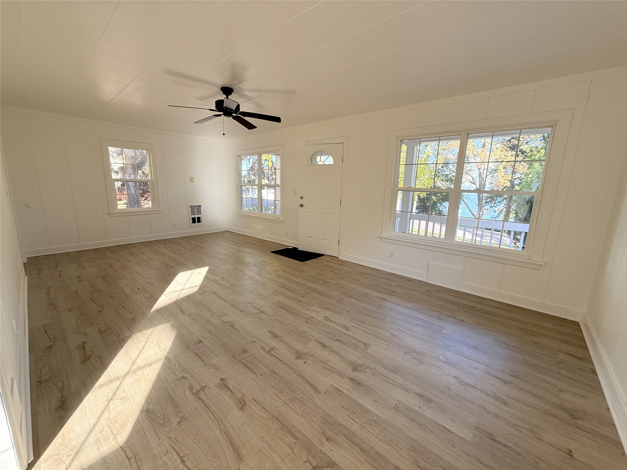 602 3rd Avenue E Property Photo 7