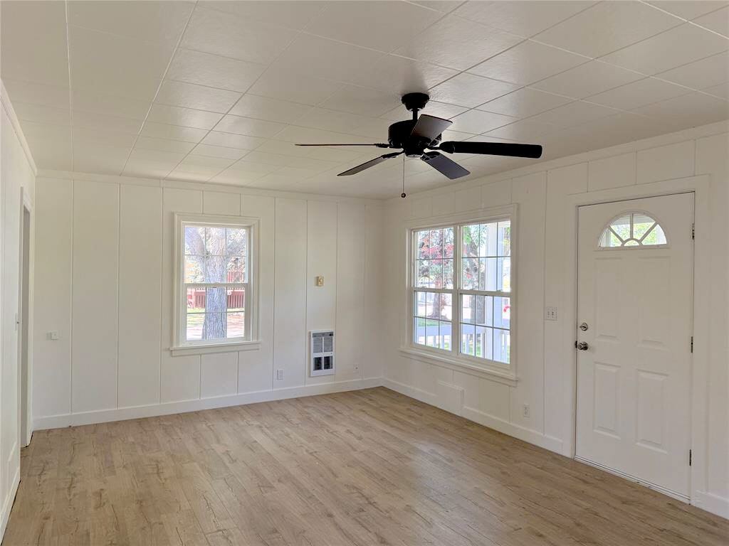602 3rd Avenue E Property Photo 8