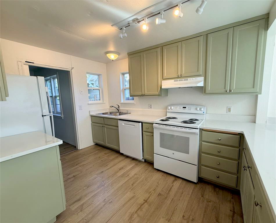 602 3rd Avenue E Property Photo 15