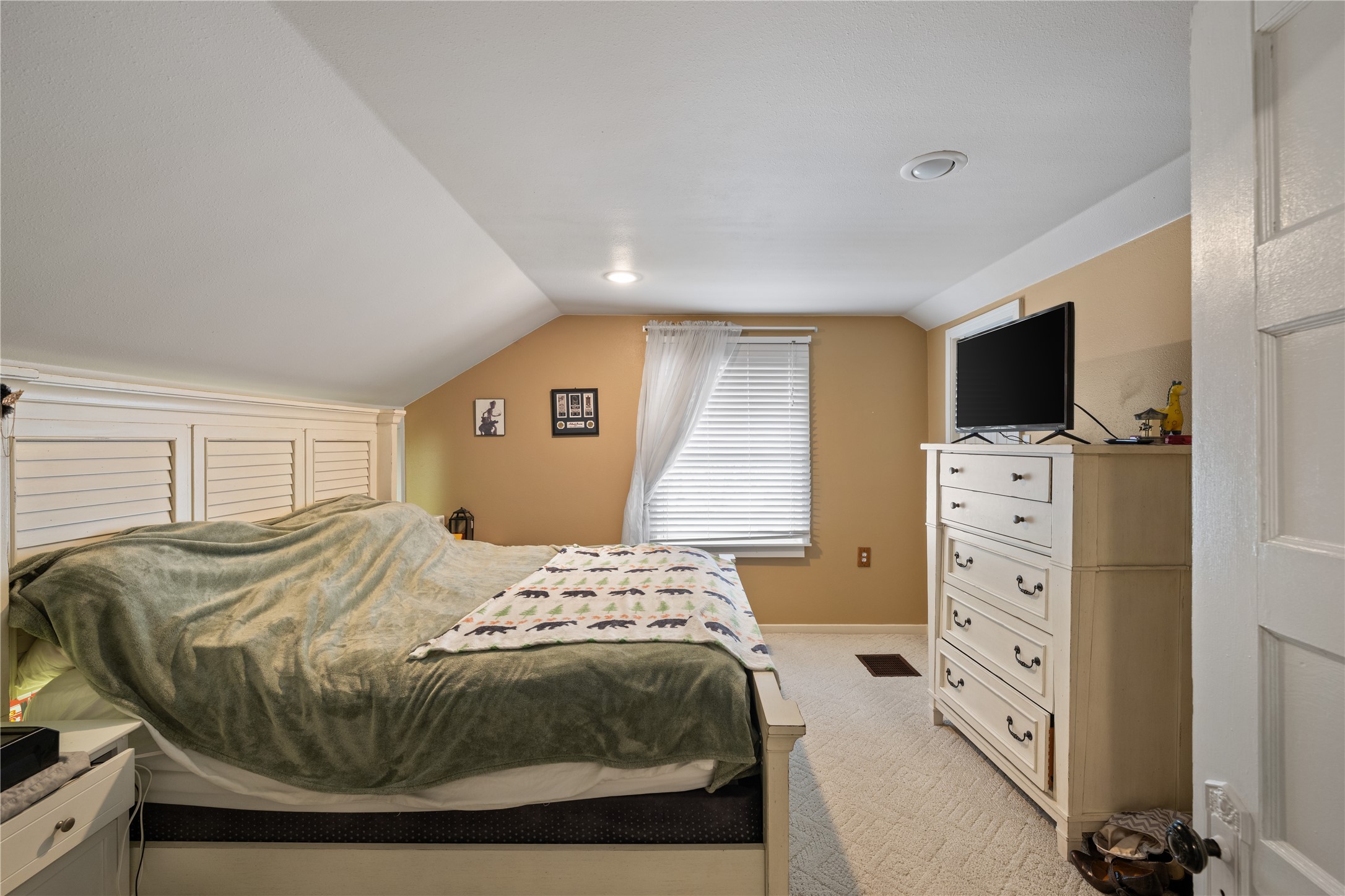 620 Ash Street Property Photo 25