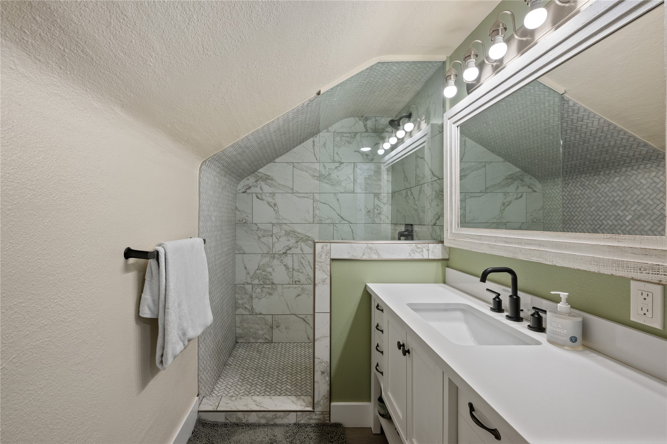 620 Ash Street Property Photo 28