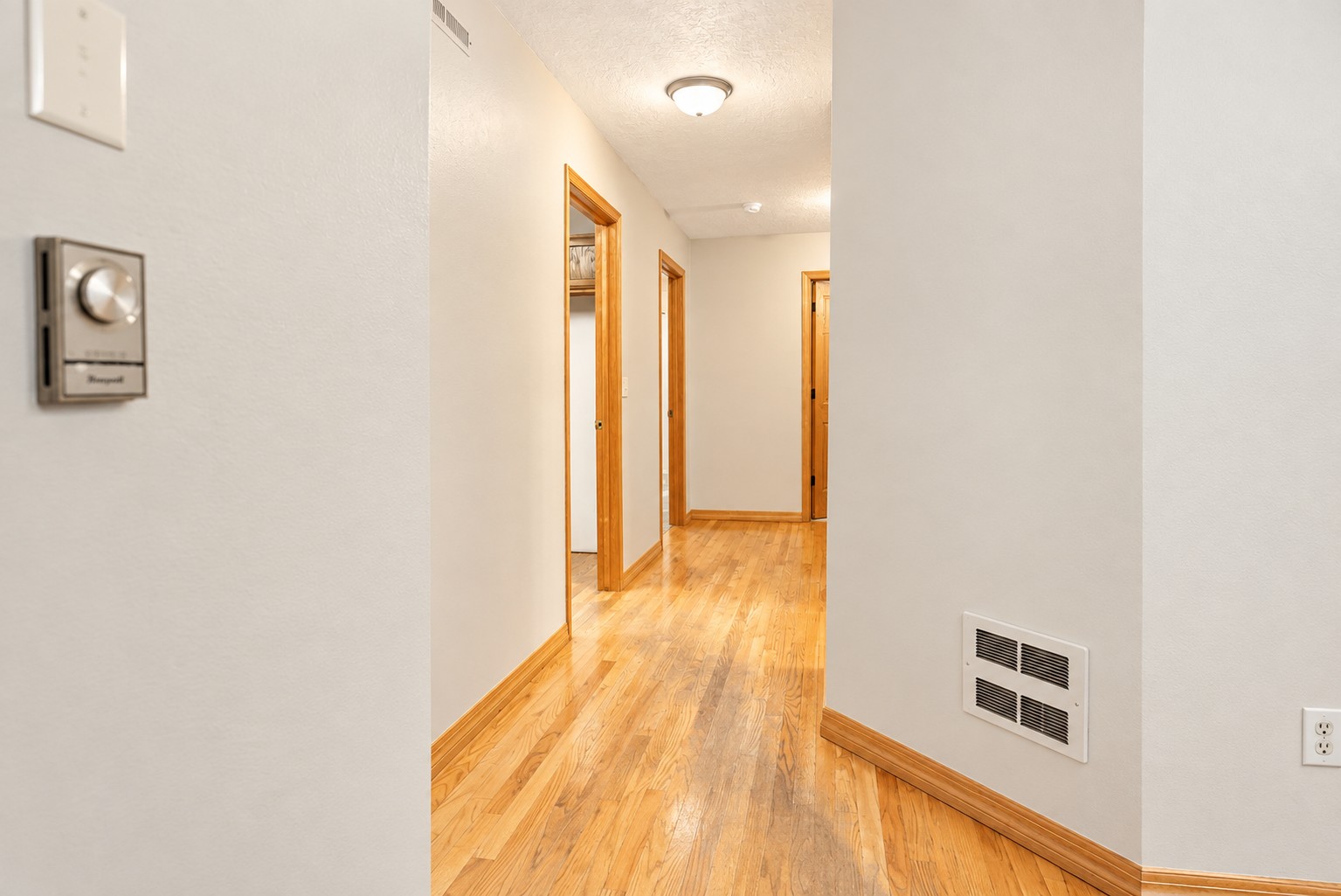 426 Queens Way Property Photo 12