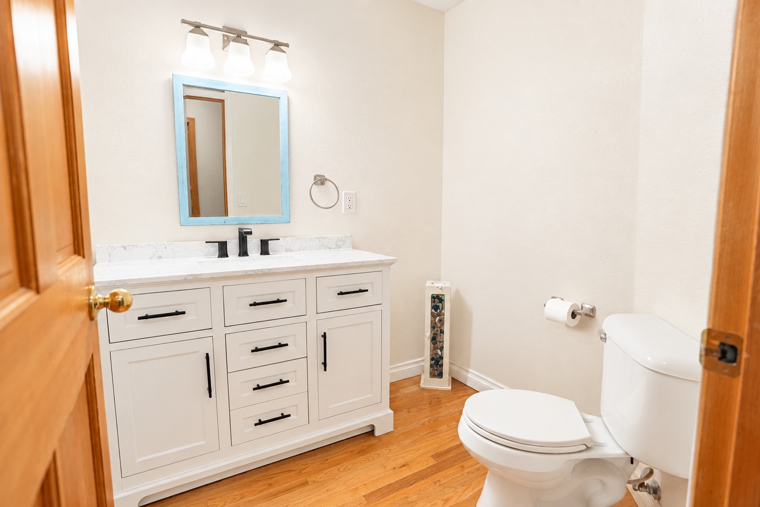 426 Queens Way Property Photo 13