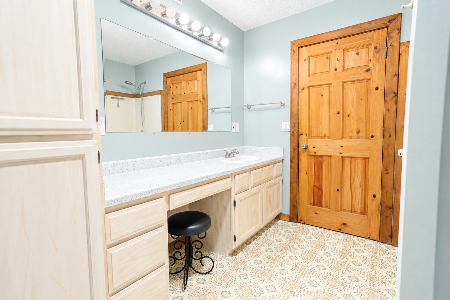 426 Queens Way Property Photo 18