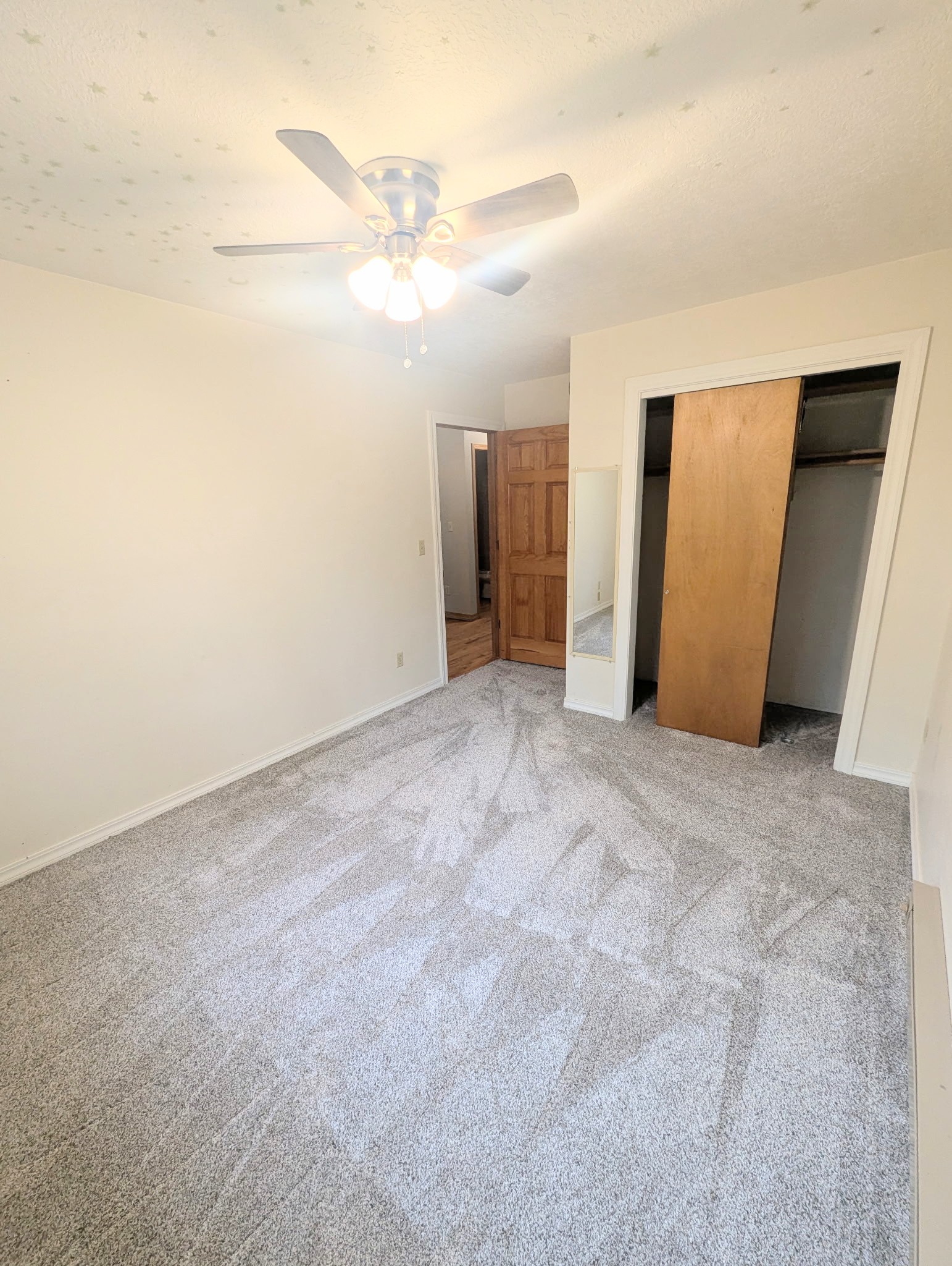 426 Queens Way Property Photo 20