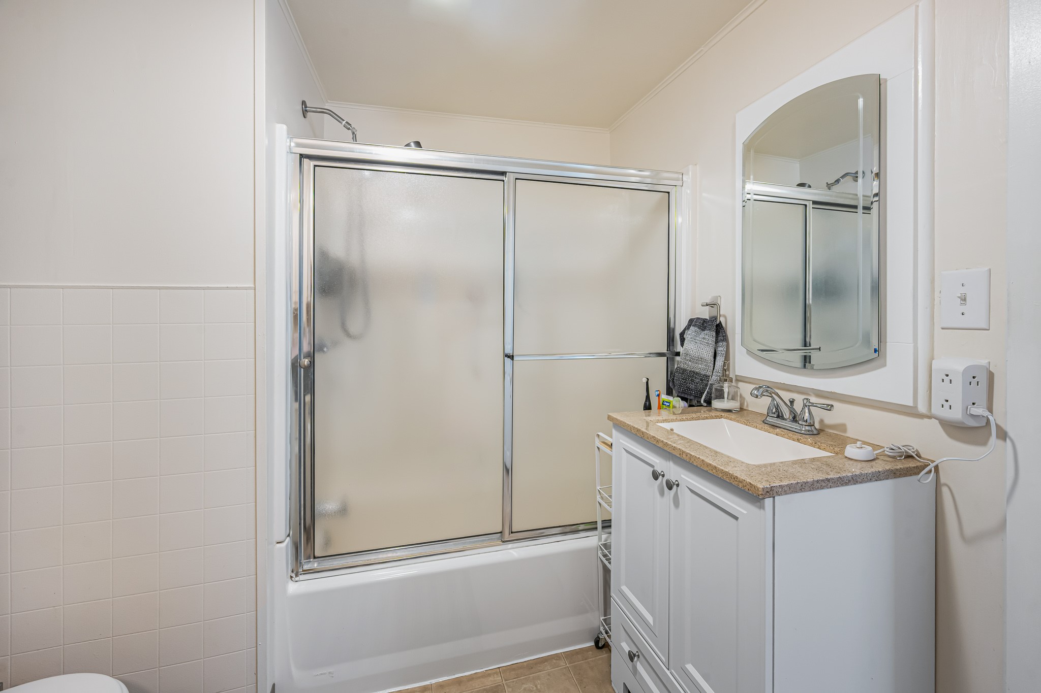 1618 Livingston Avenue Property Photo 12