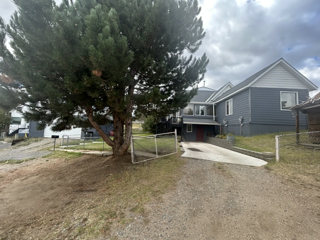 1611 6th Street Property Photo 1