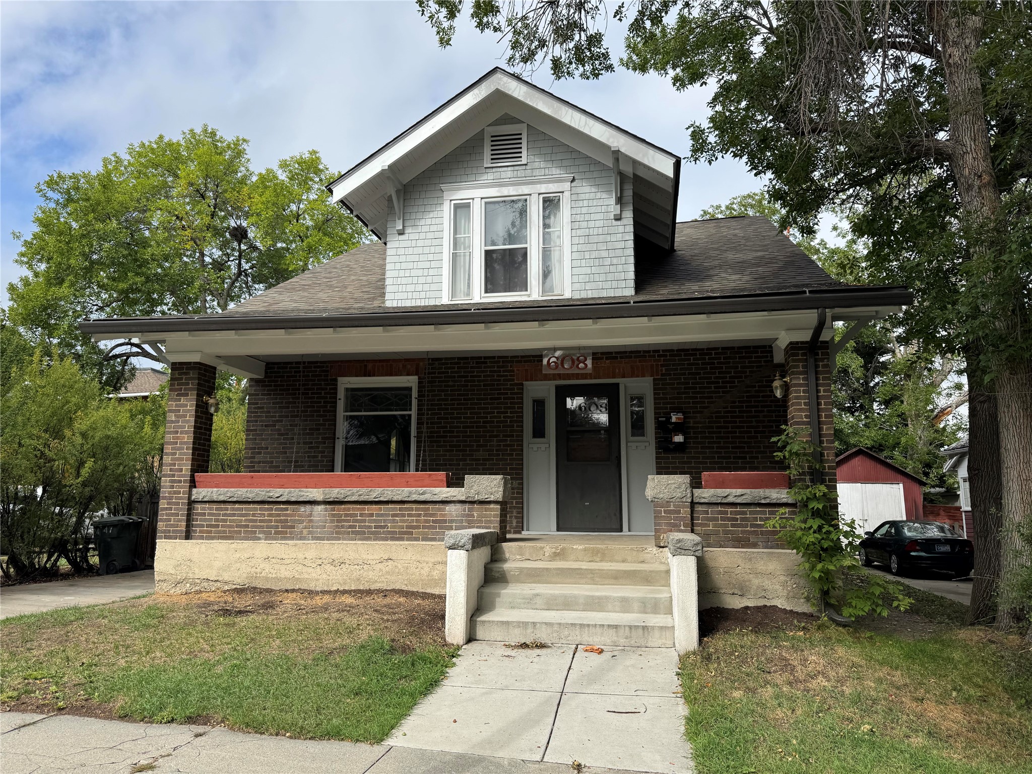 608 N Davis Street Property Photo 2