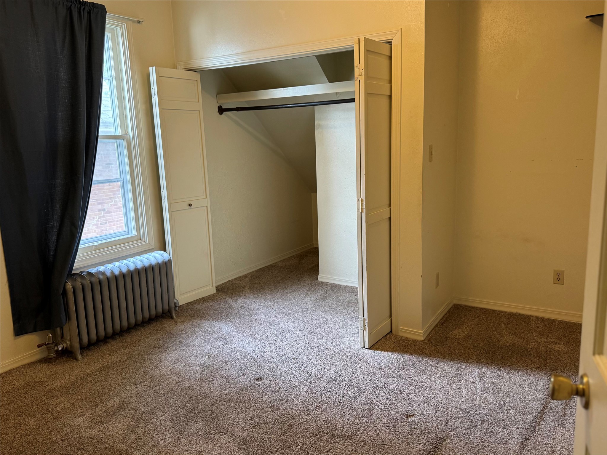 608 N Davis Street Property Photo 11