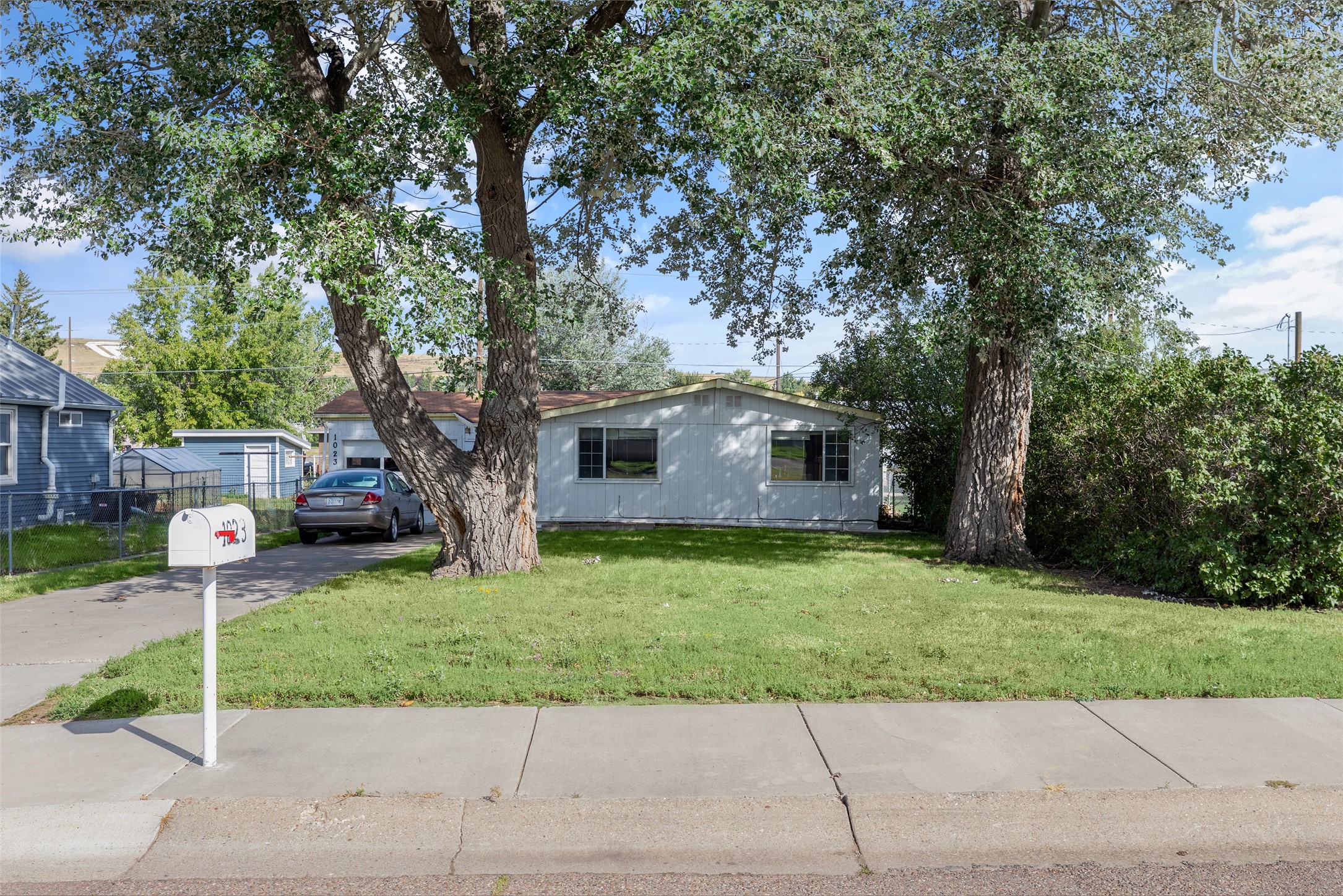 1023 7th Avenue Nw Property Photo 1