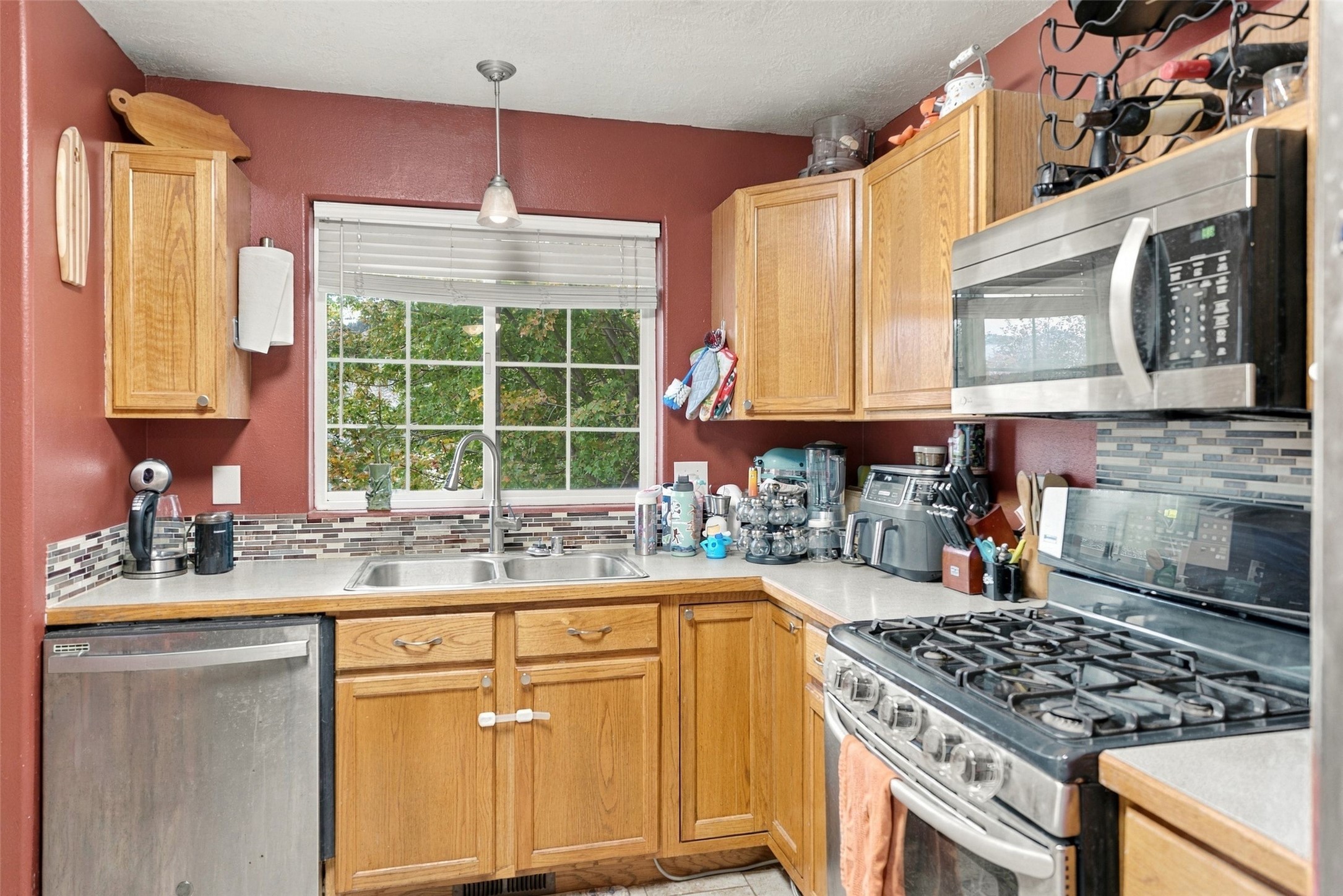 213 Lakeside Drive Property Photo 4