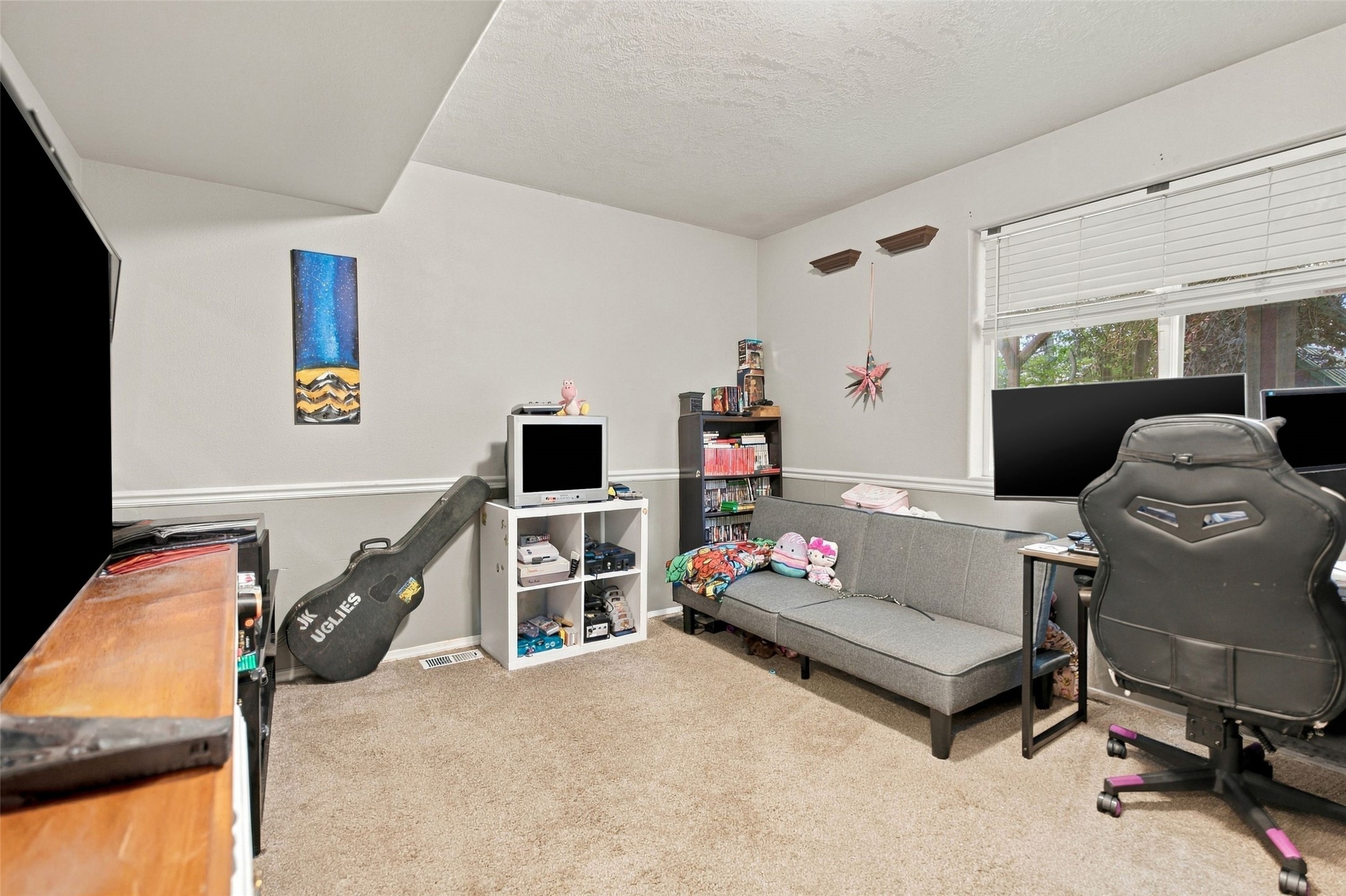 213 Lakeside Drive Property Photo 16
