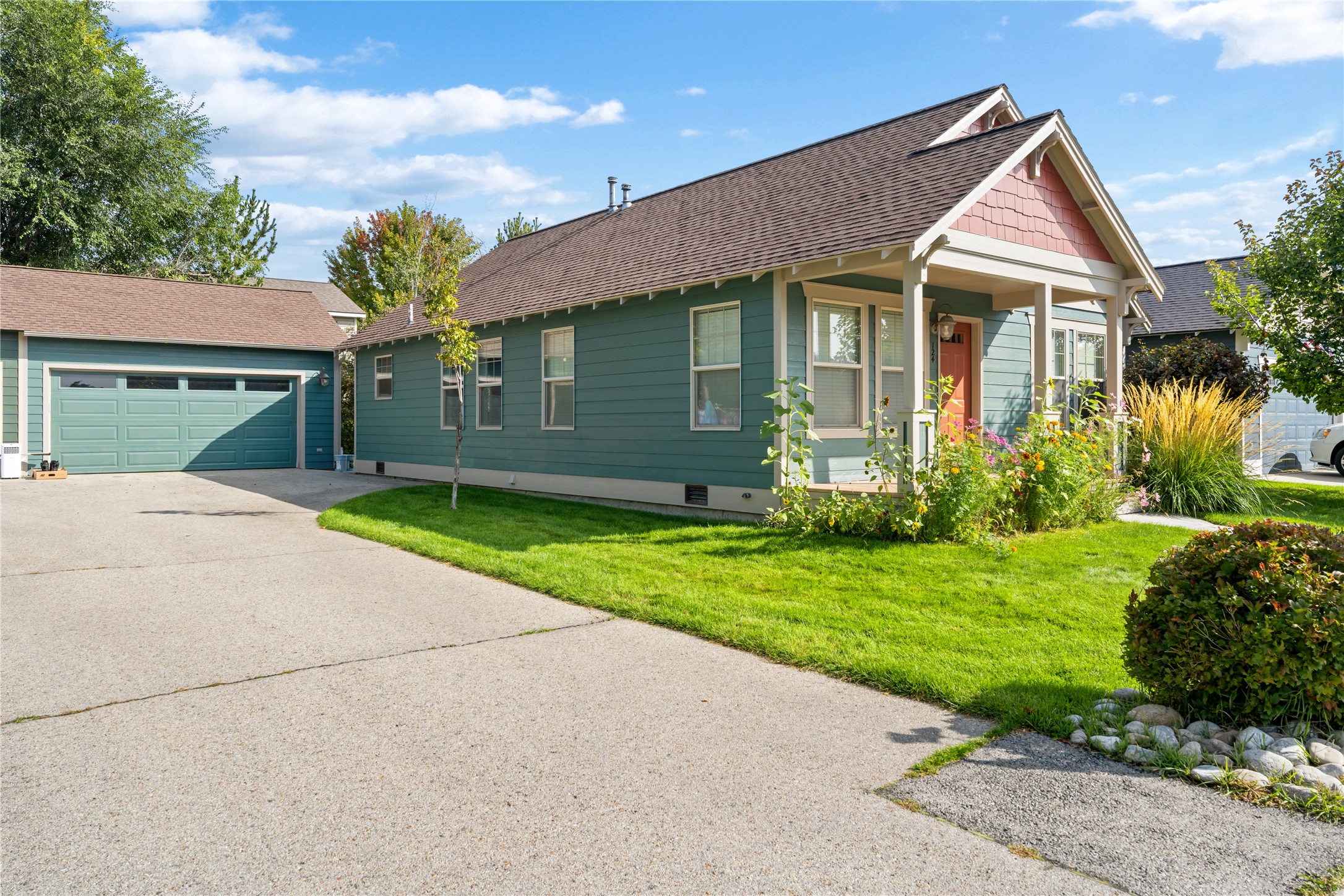 124 Snowberry Street Property Photo 1