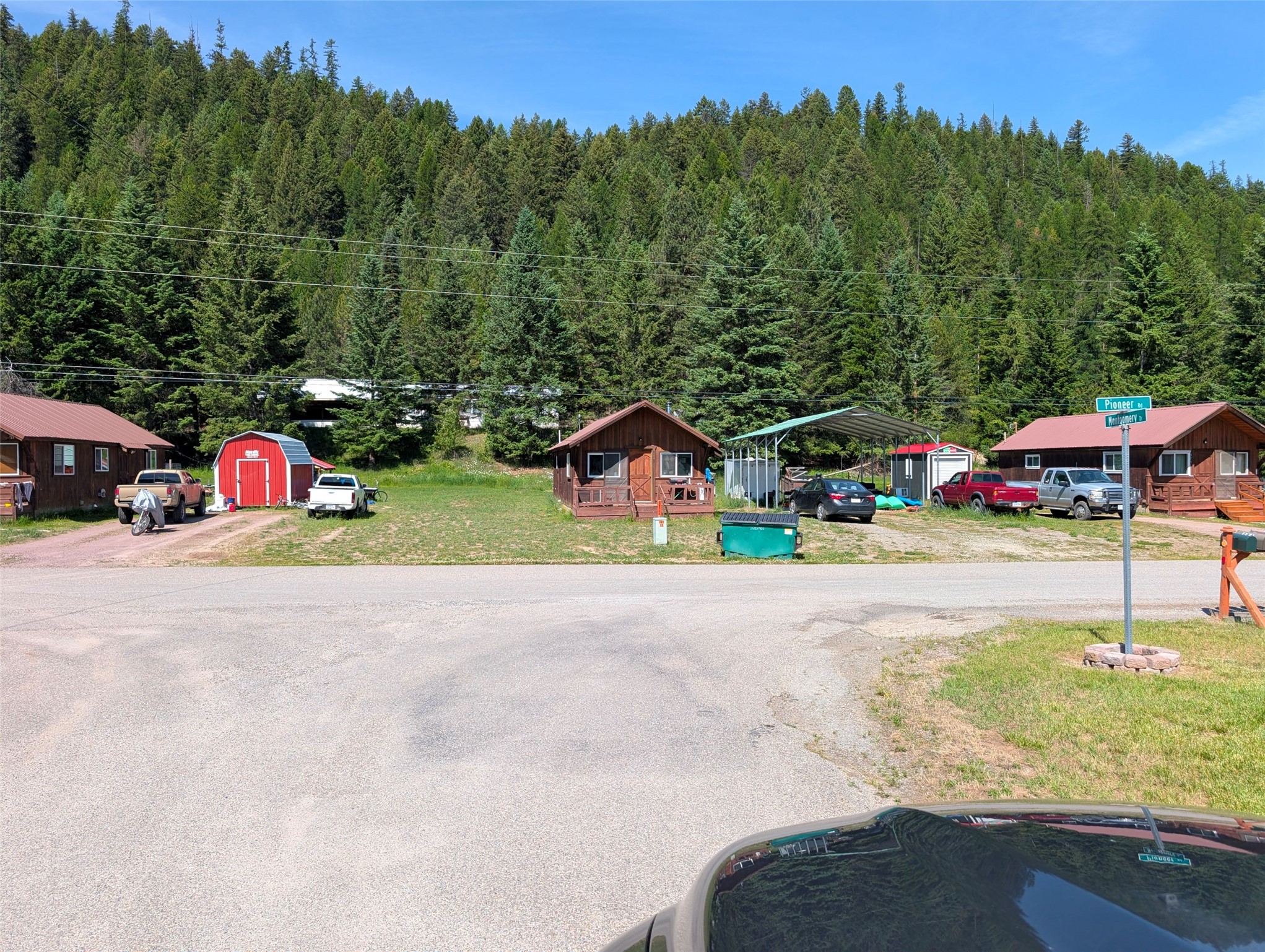406 Pioneer Road Property Photo 1