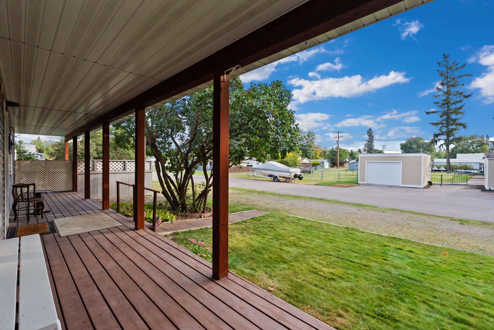 608 6th Street E Property Photo 6