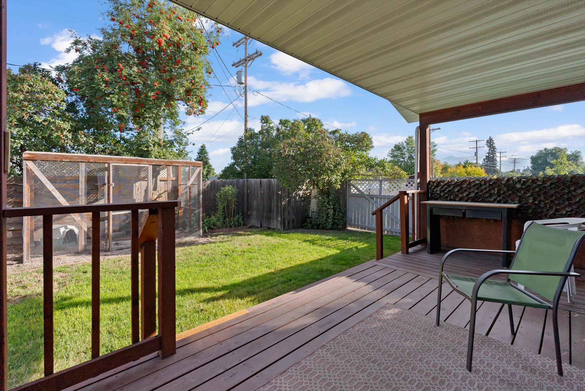 608 6th Street E Property Photo 8