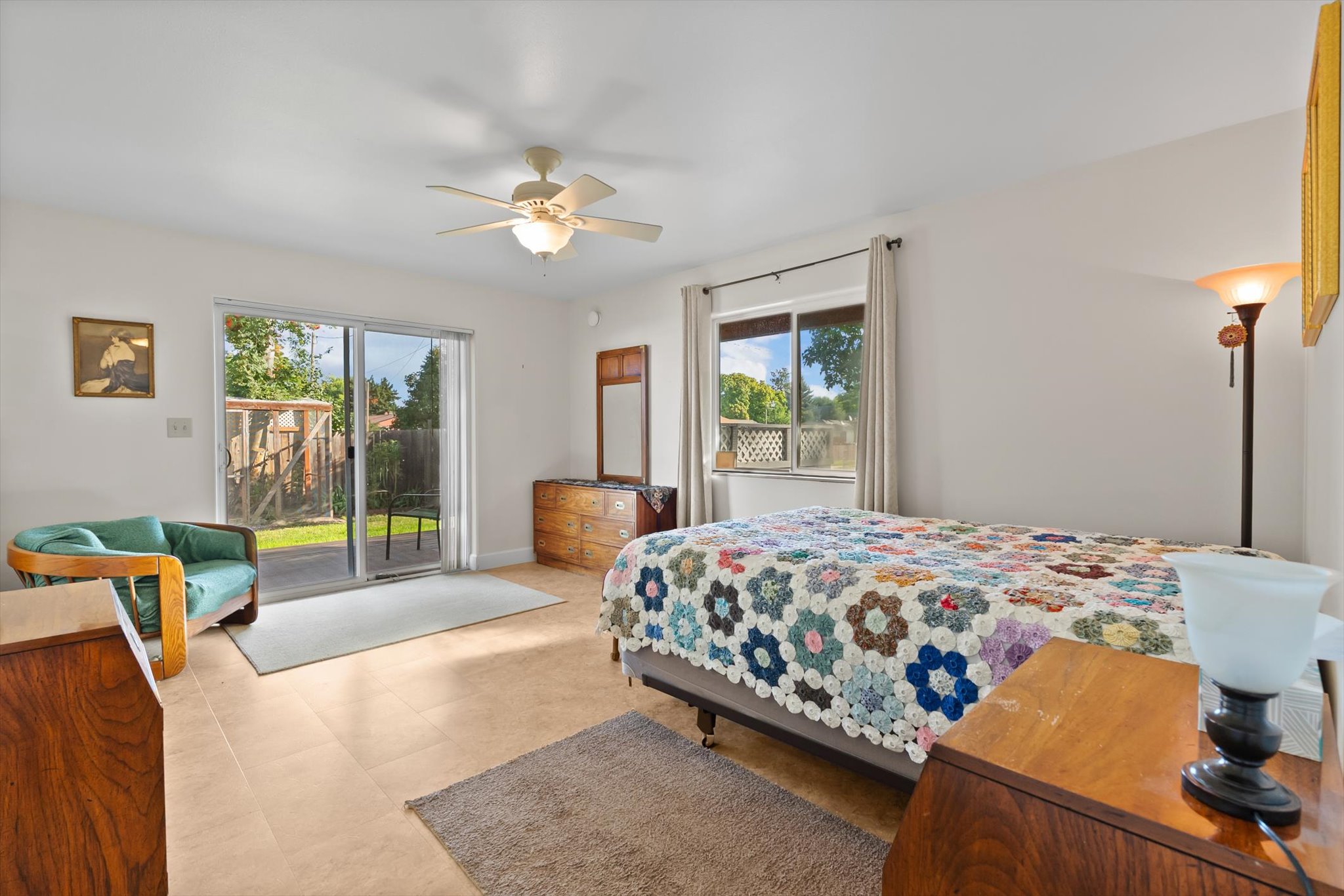 608 6th Street E Property Photo 18