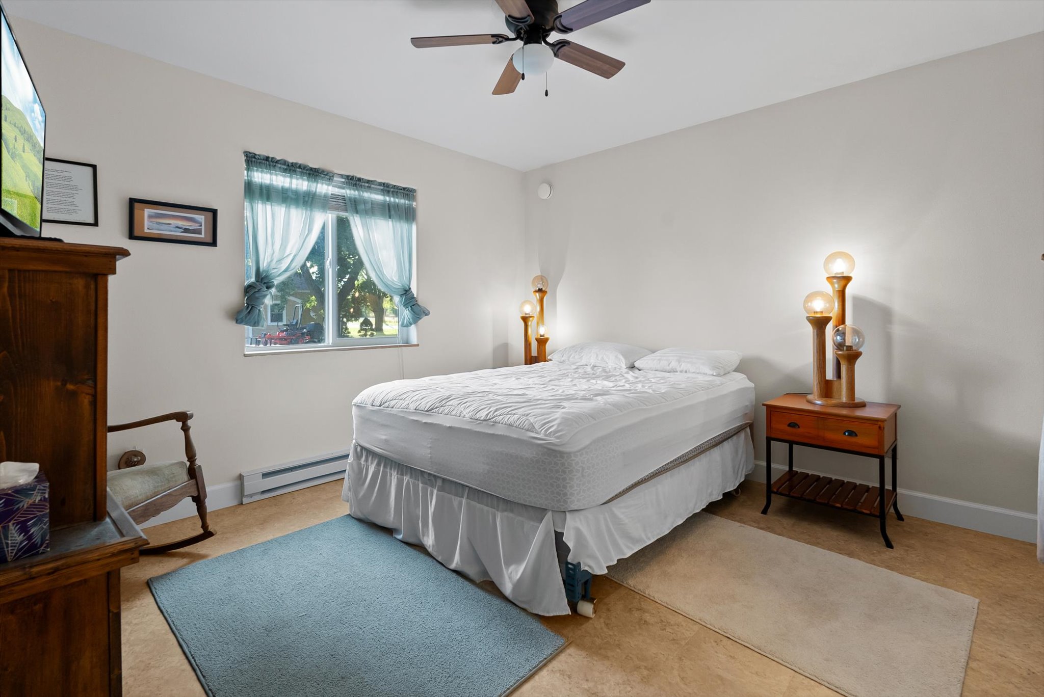 608 6th Street E Property Photo 25