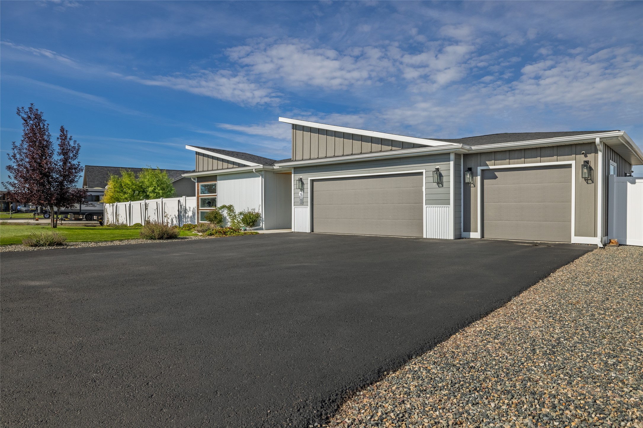 4010 Swan Road Property Photo 1