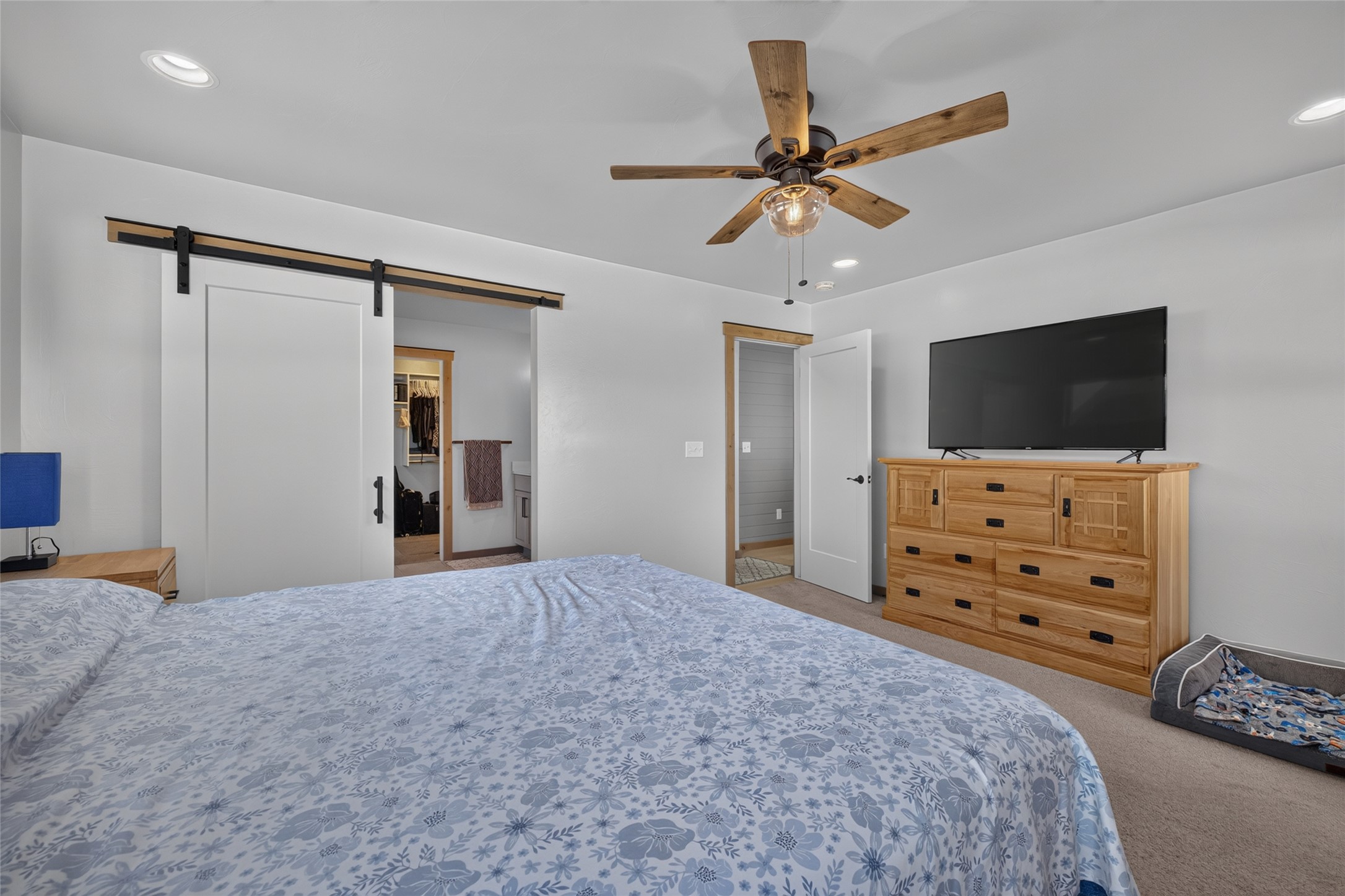 4010 Swan Road Property Photo 25