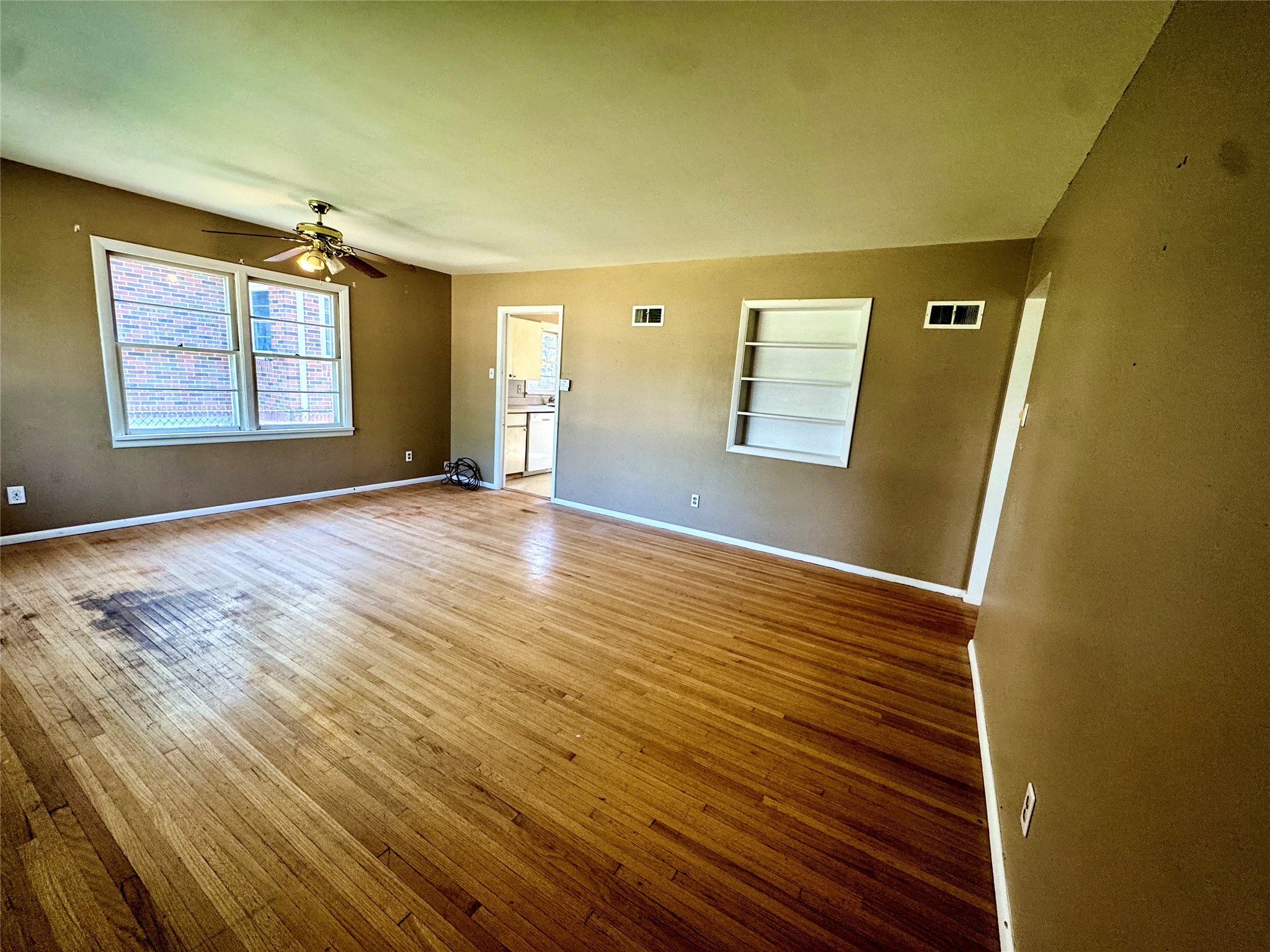 2720 5th Avenue N Property Photo 5