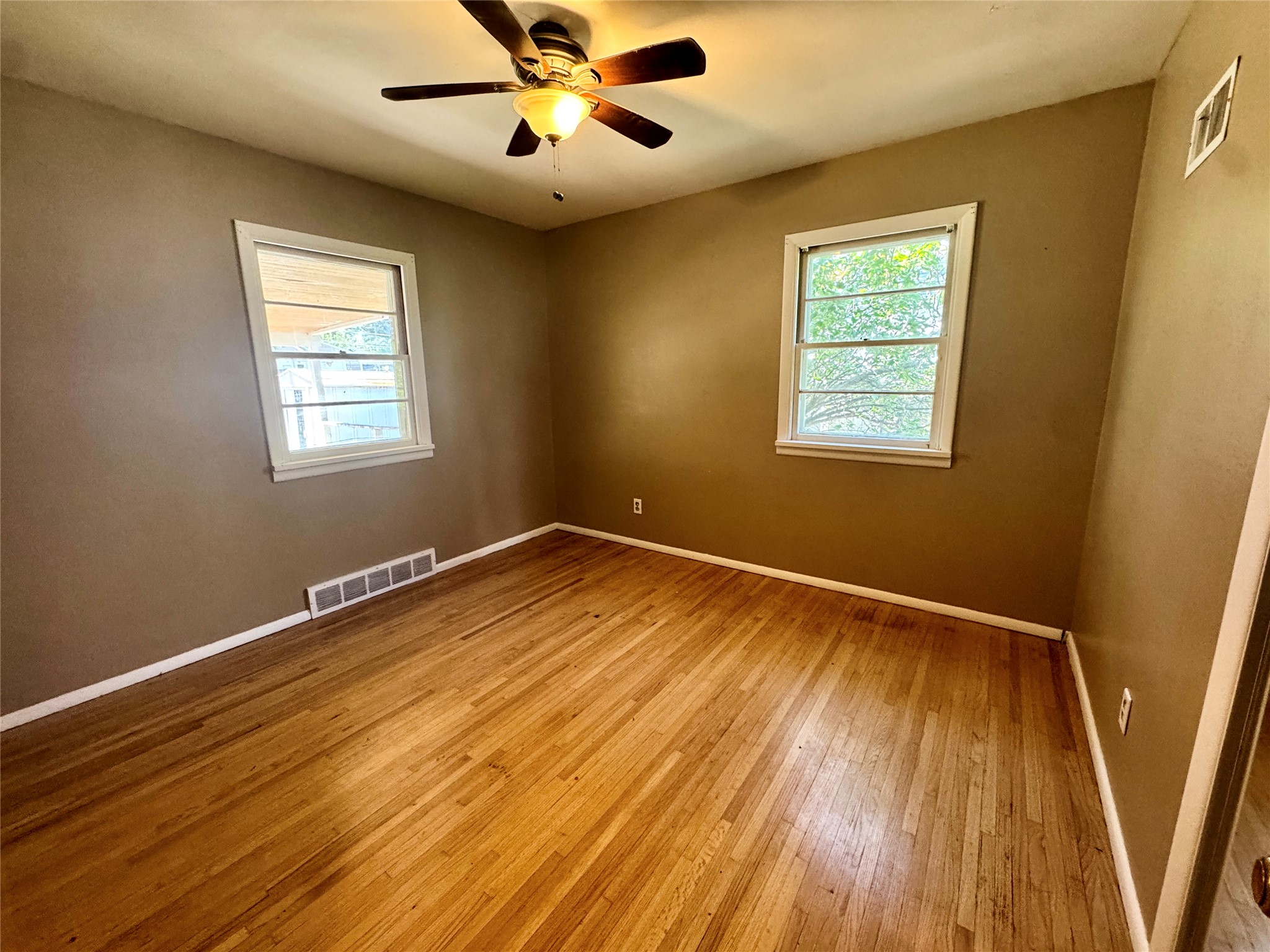 2720 5th Avenue N Property Photo 8