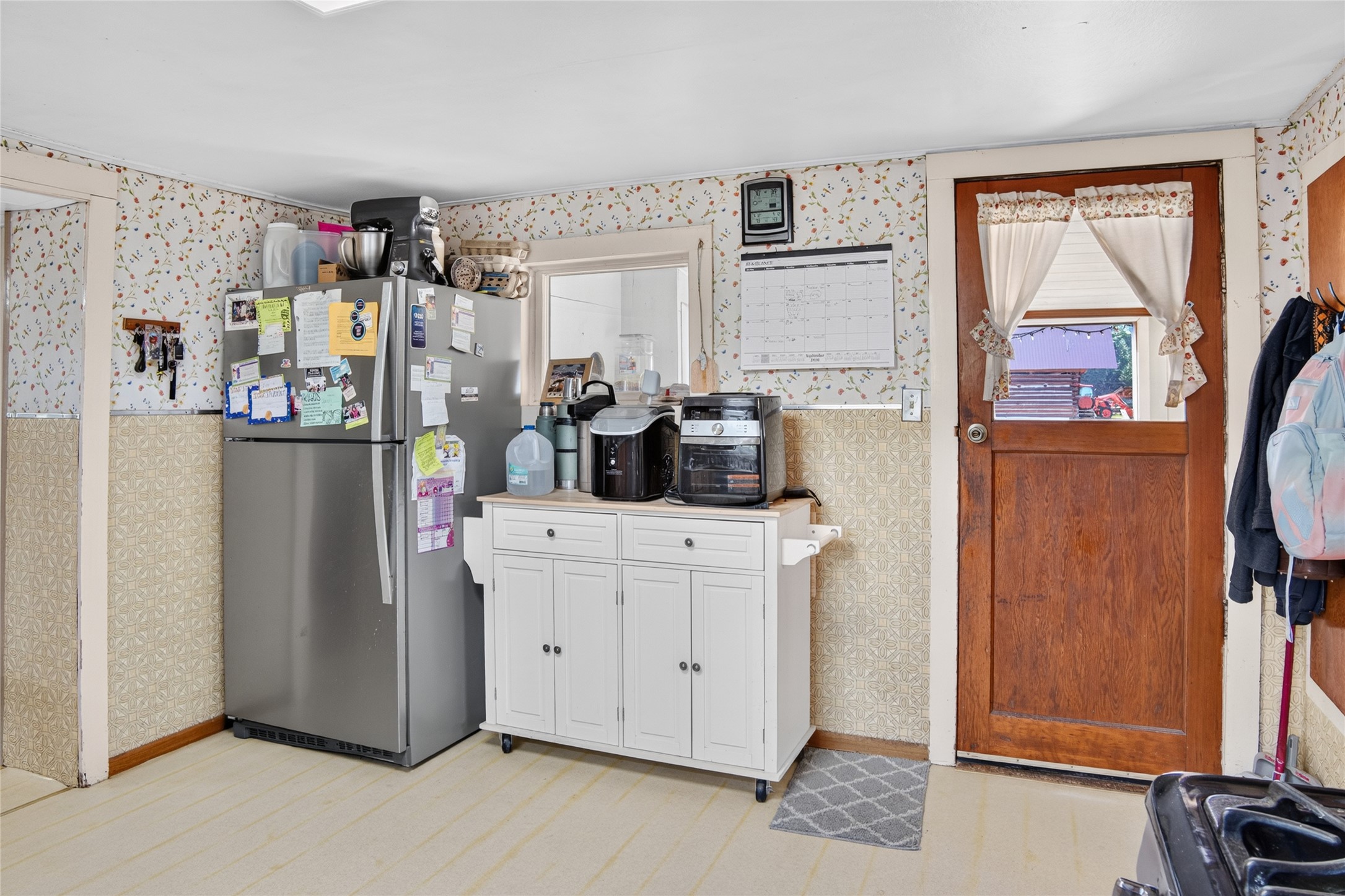 44068 Us Highway 2 Property Photo 8
