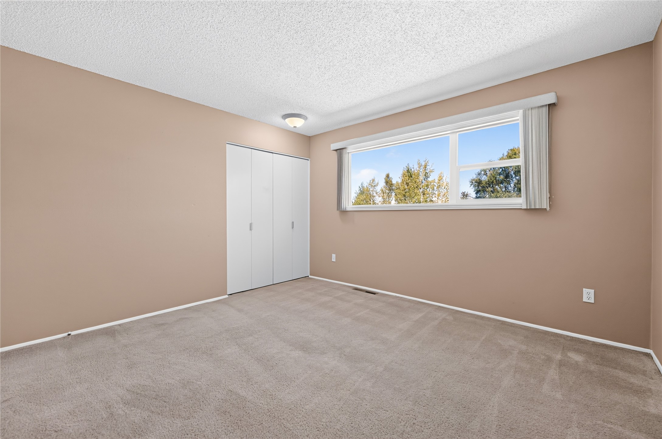 1108 E Fiesta Property Photo 24
