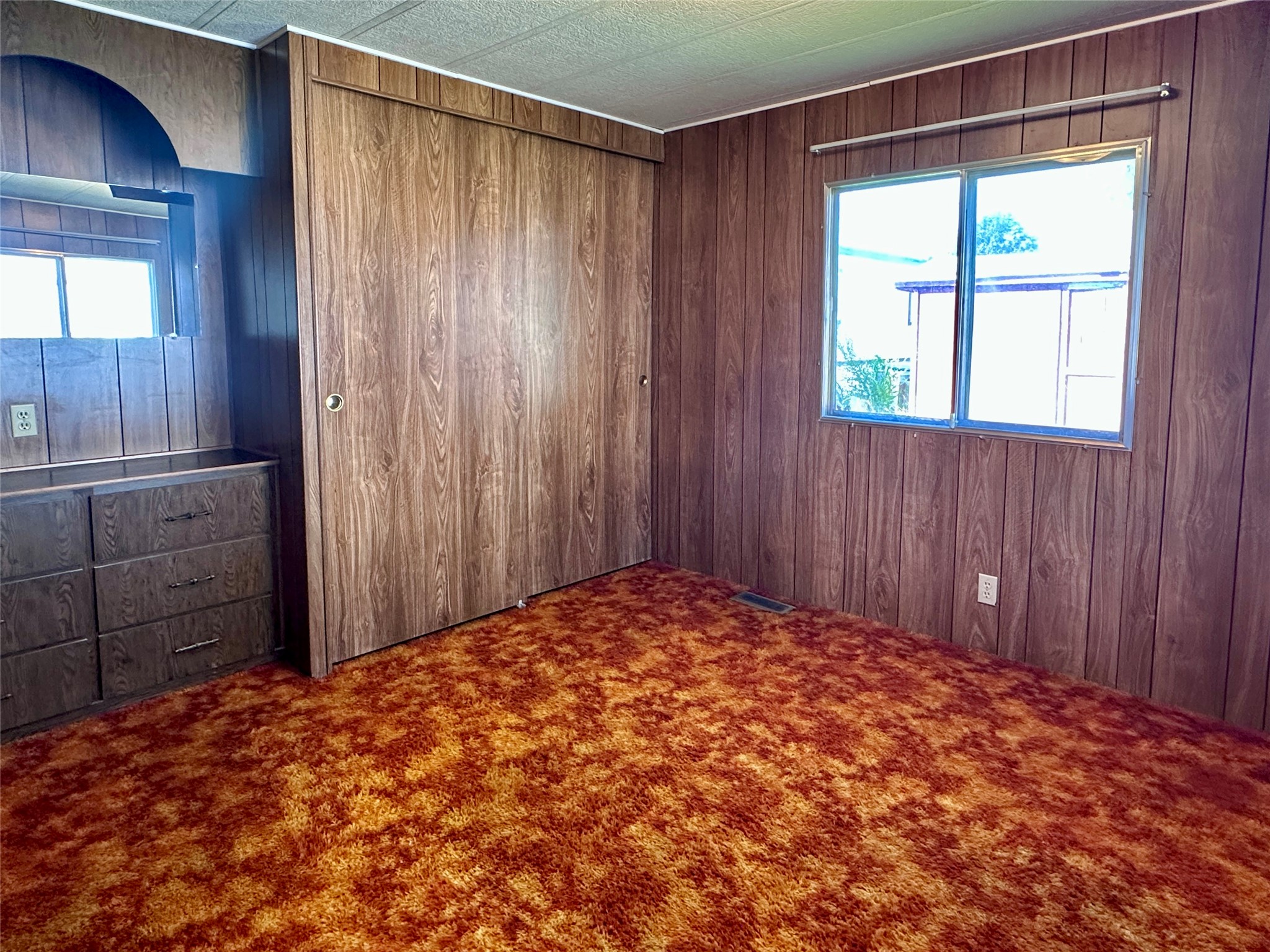529 S Caravan Street Property Photo 7