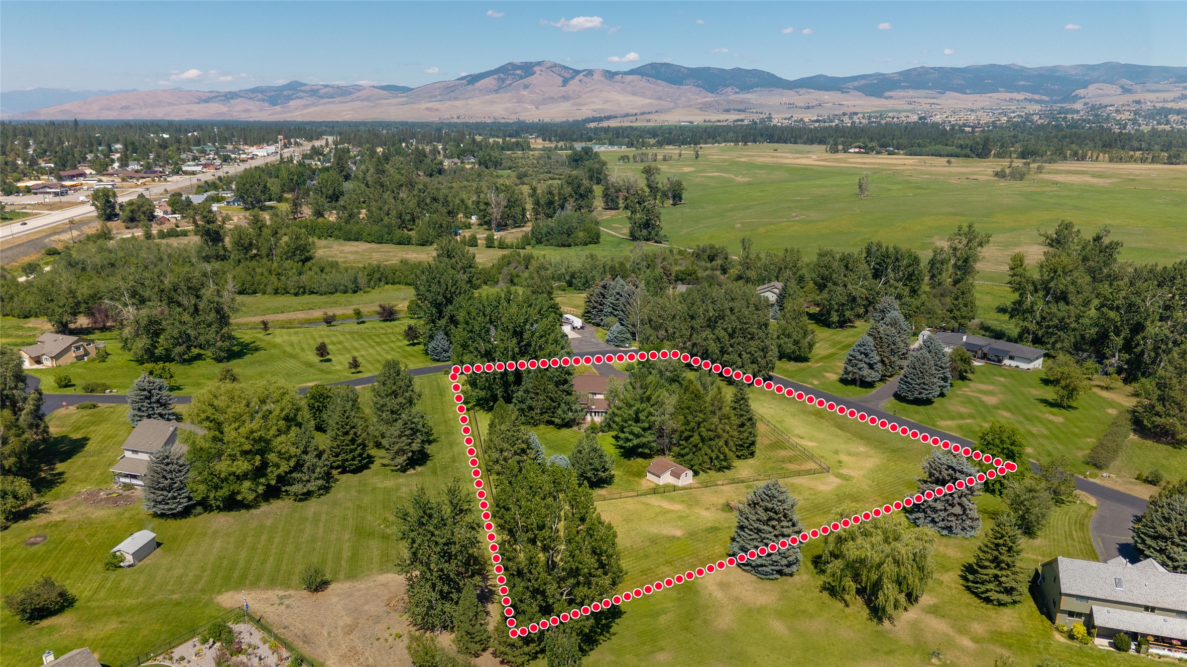 5305 Whitecloud Drive Property Photo 8