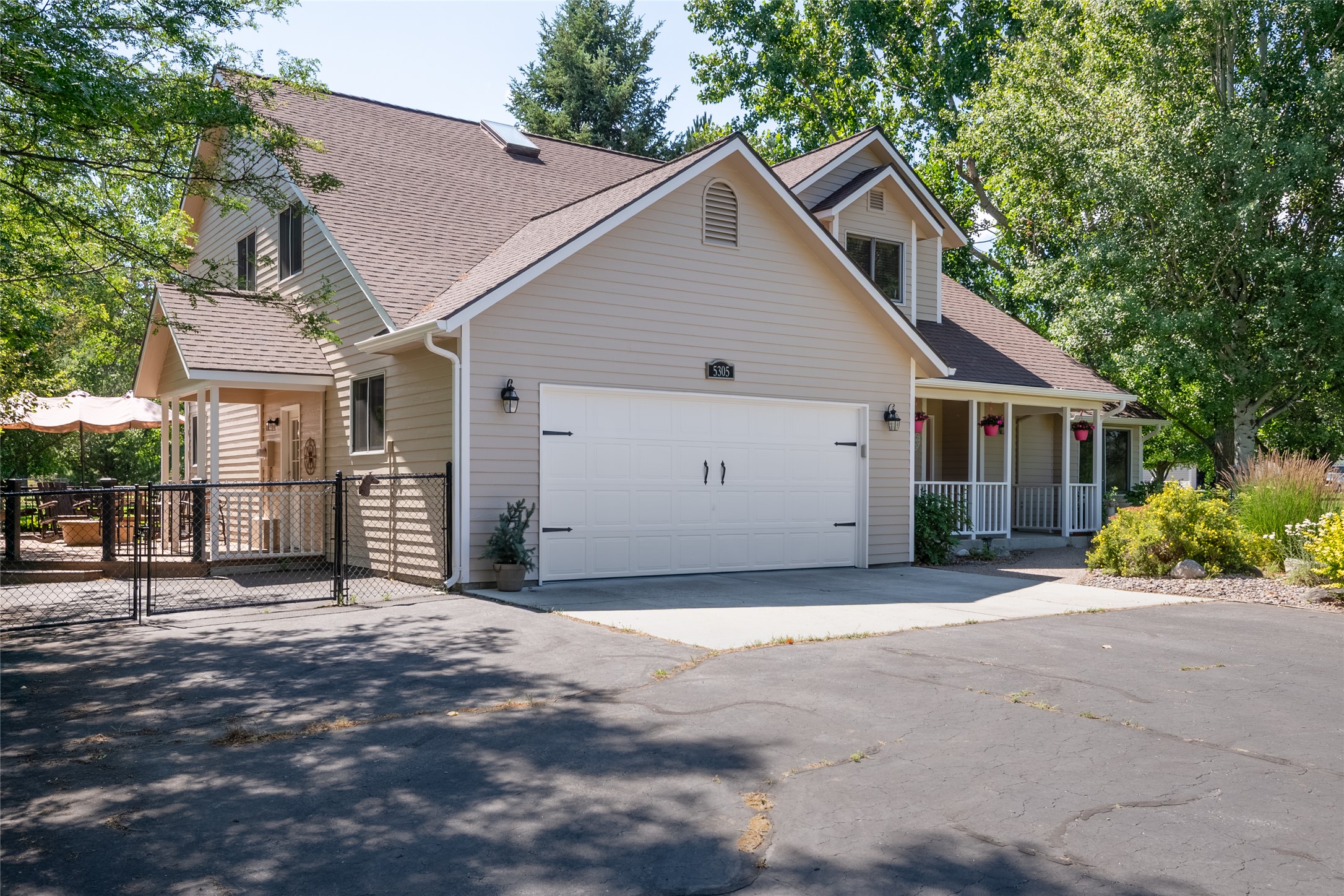 5305 Whitecloud Drive Property Photo 14
