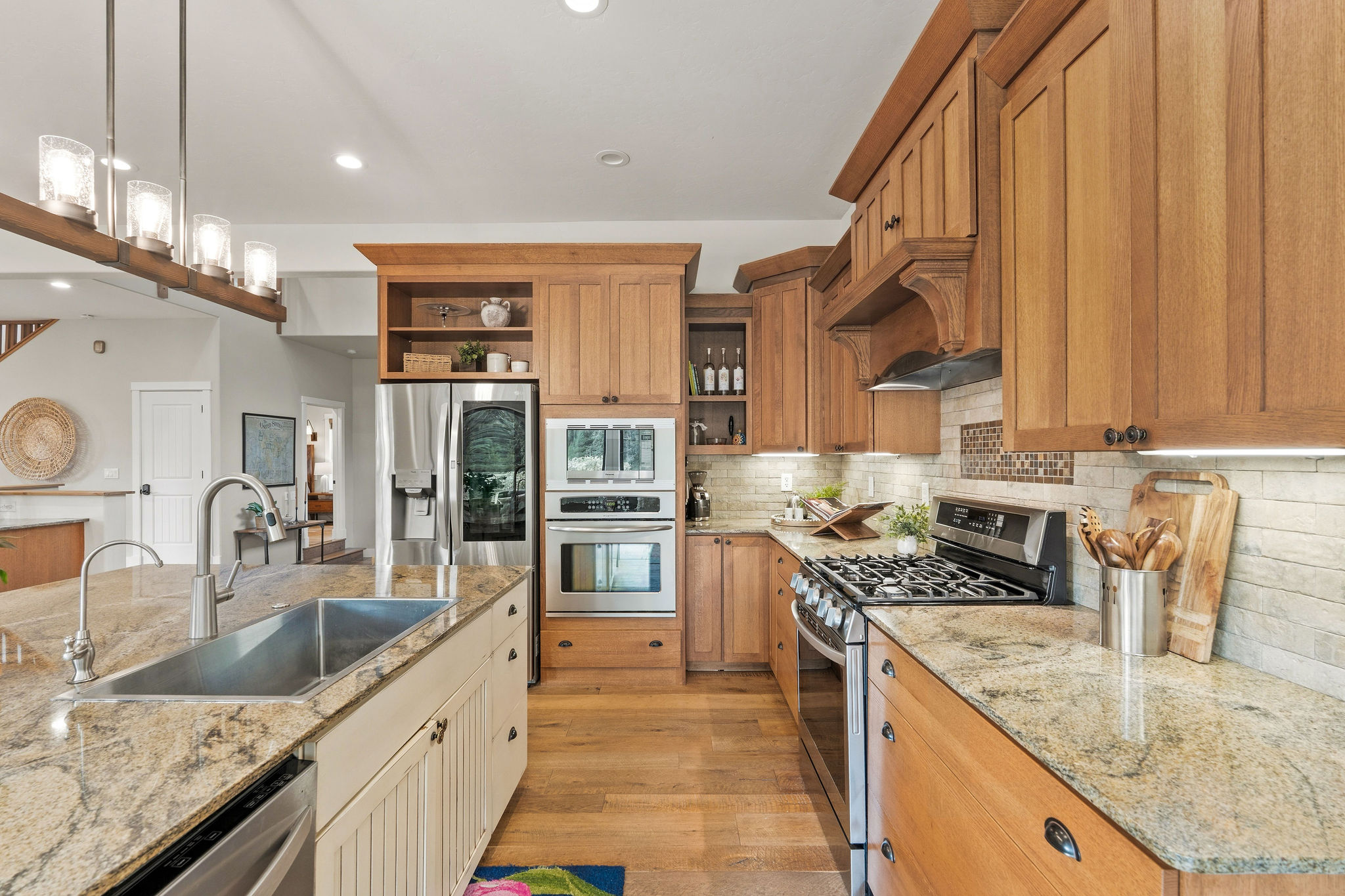 687 N Valley Drive Property Photo 10