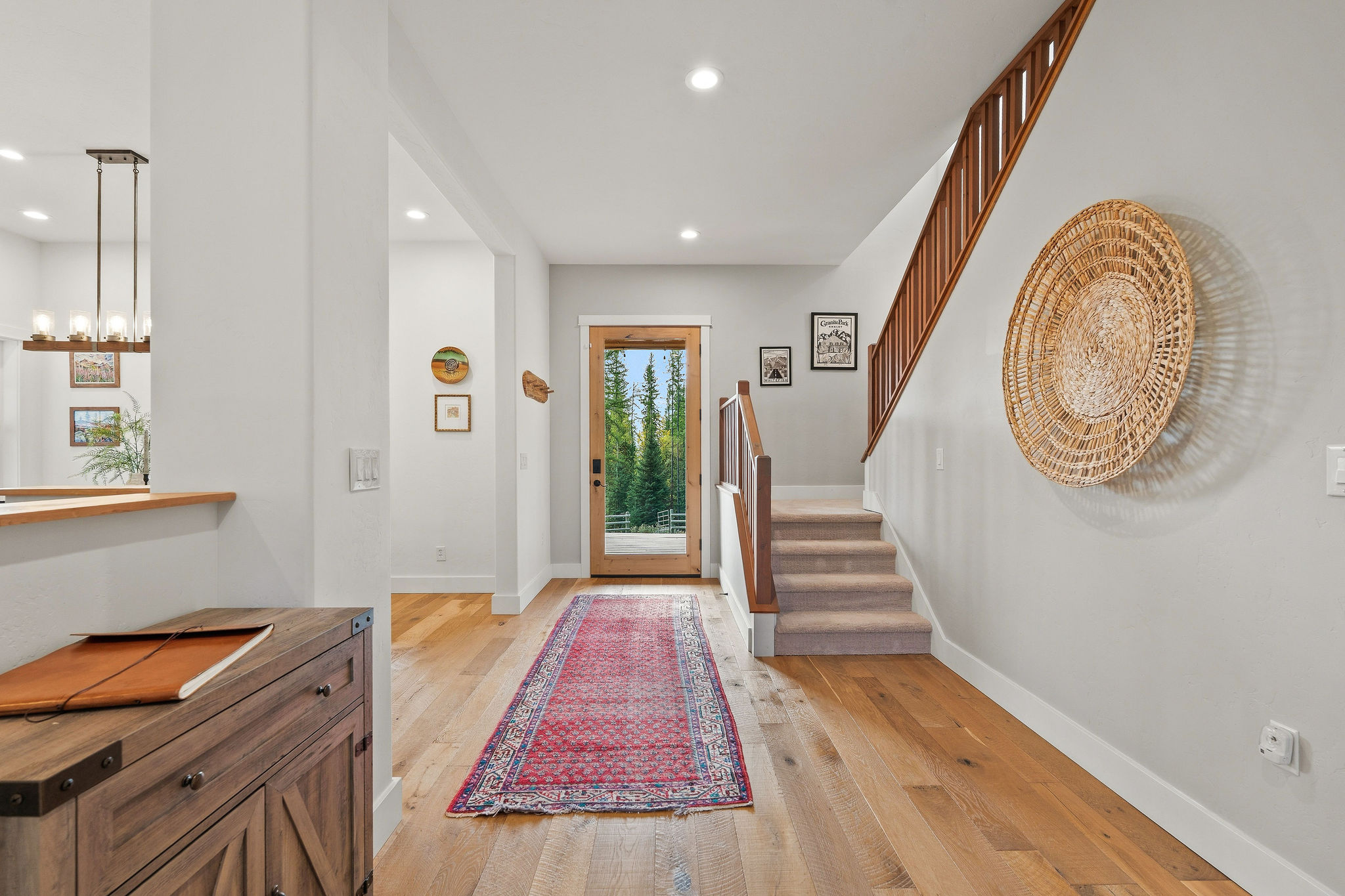 687 N Valley Drive Property Photo 18