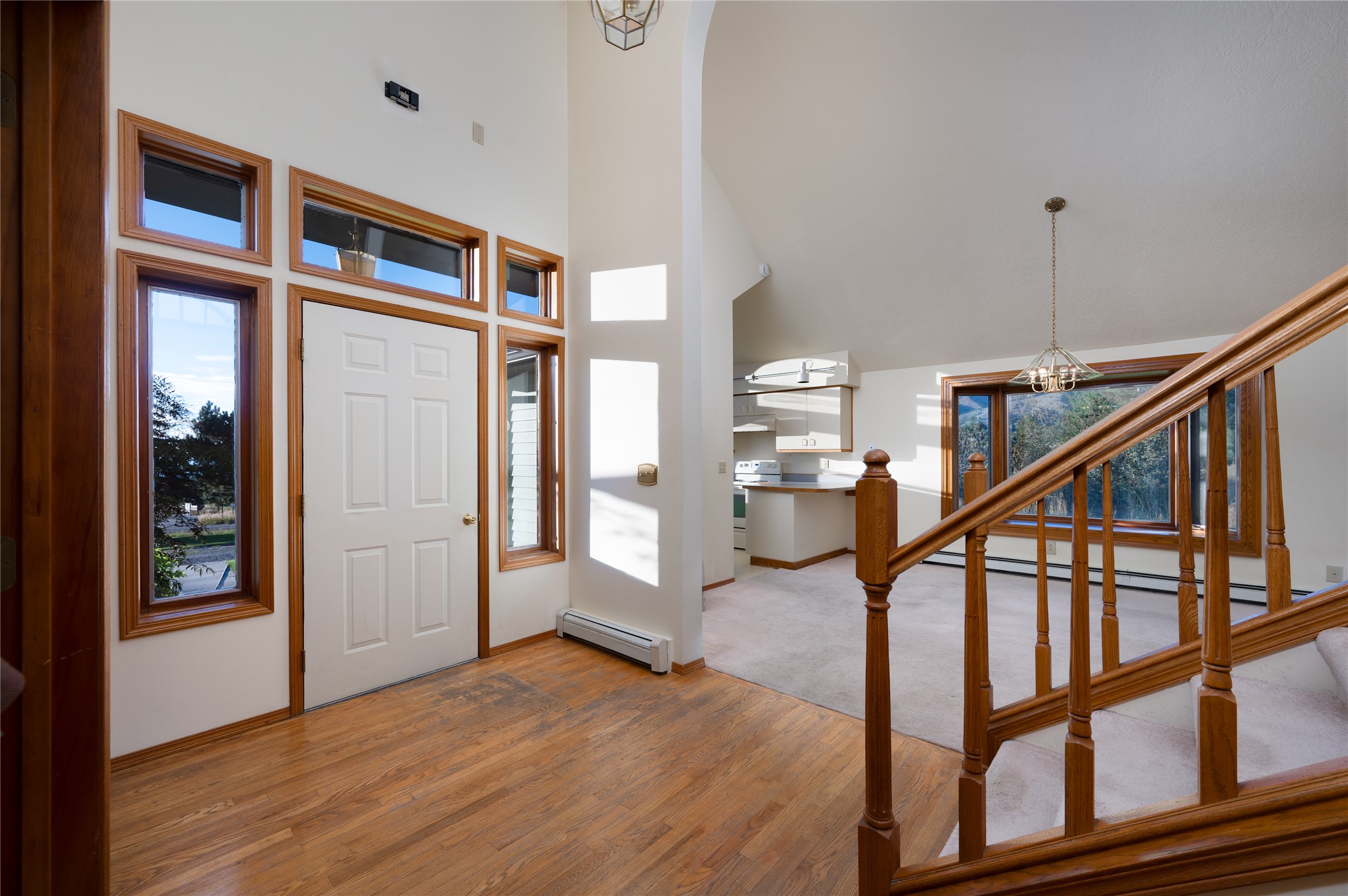 8855 Sypes Canyon Road Property Photo 15